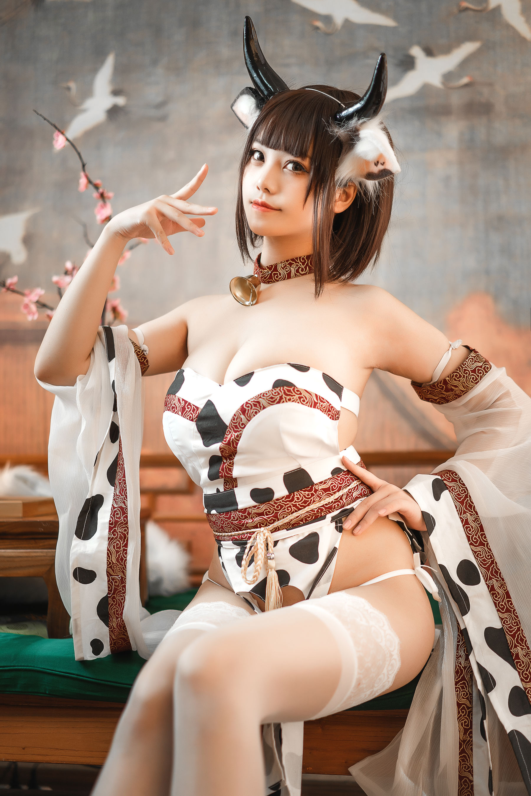 [网红COSER] 萌系小姐姐蜜汁猫裘 - 奶牛