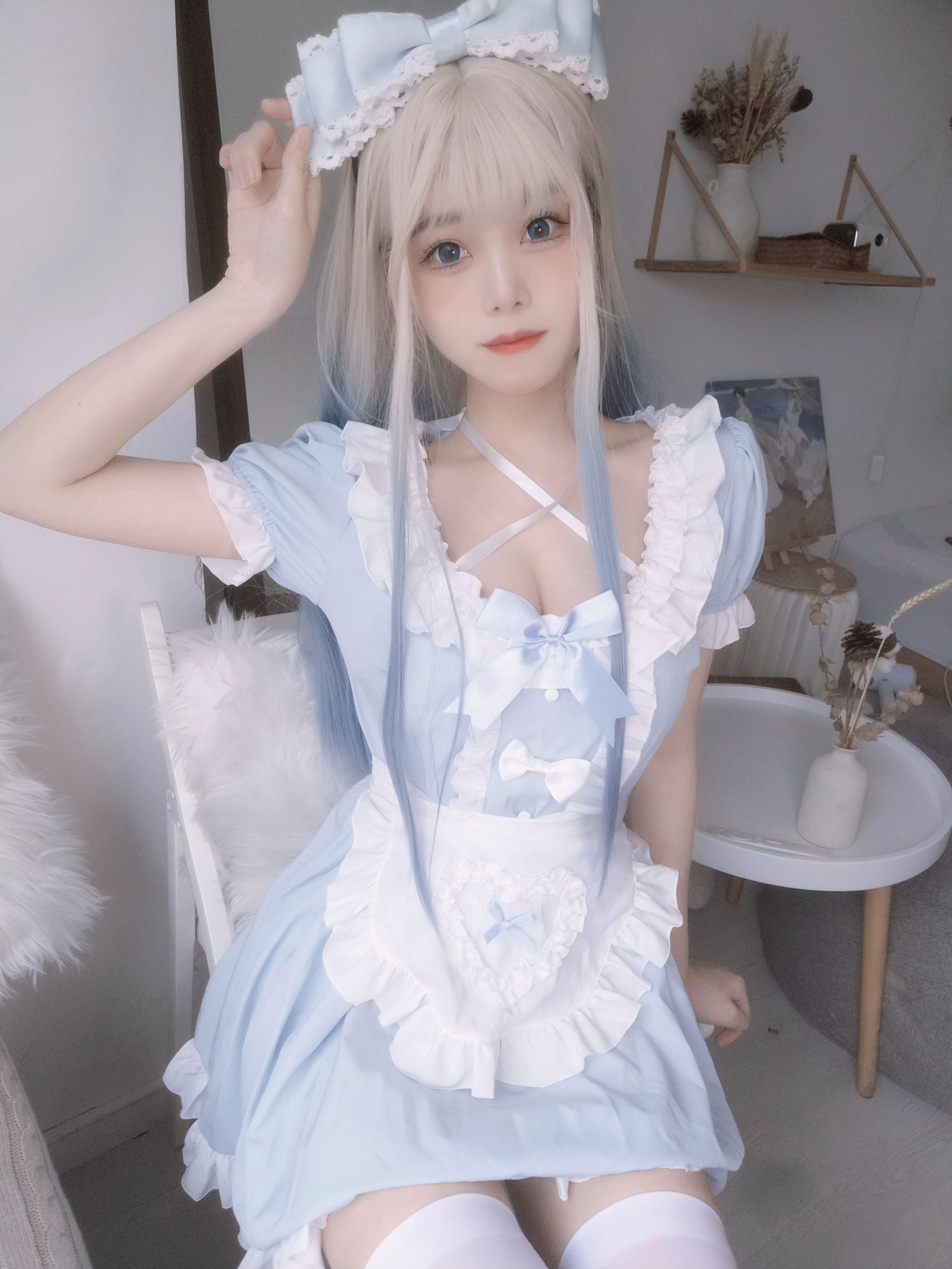 [网红COSER] 萌系小姐姐蜜汁猫裘 - 蓝女仆