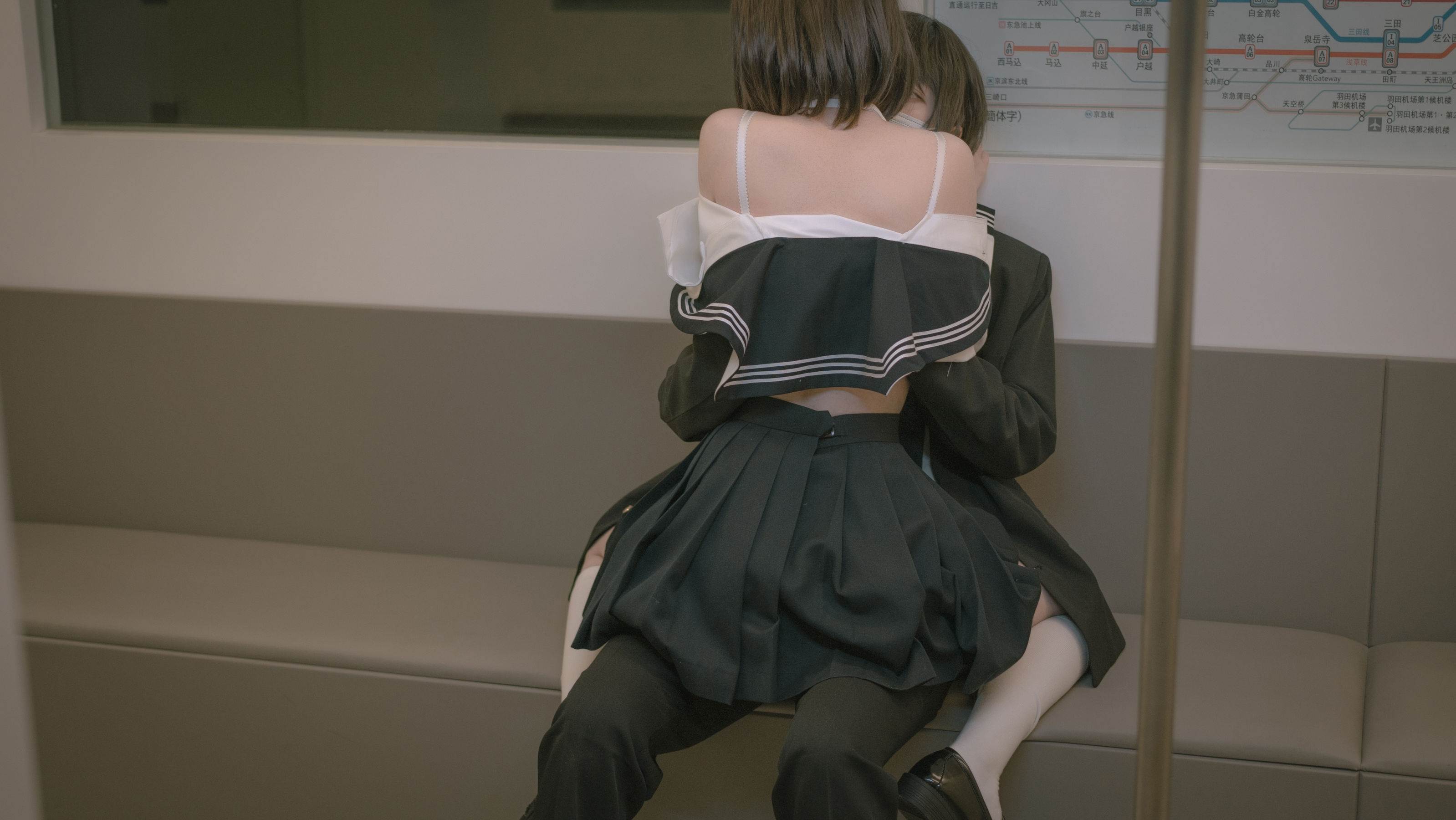 [网红COSER] 西园寺南歌写真 - 电车物语
