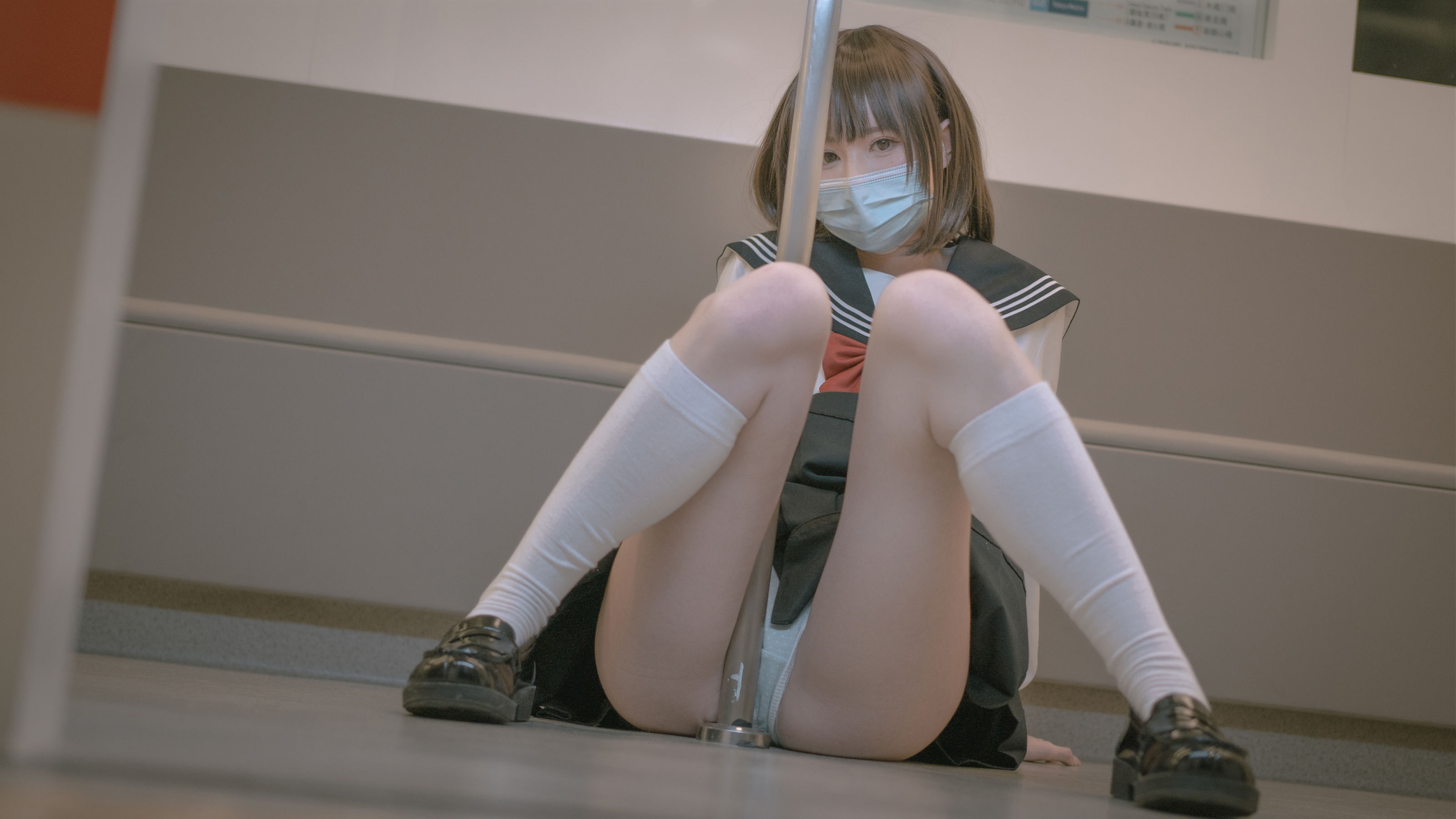 [网红COSER] 西园寺南歌写真 - 电车物语