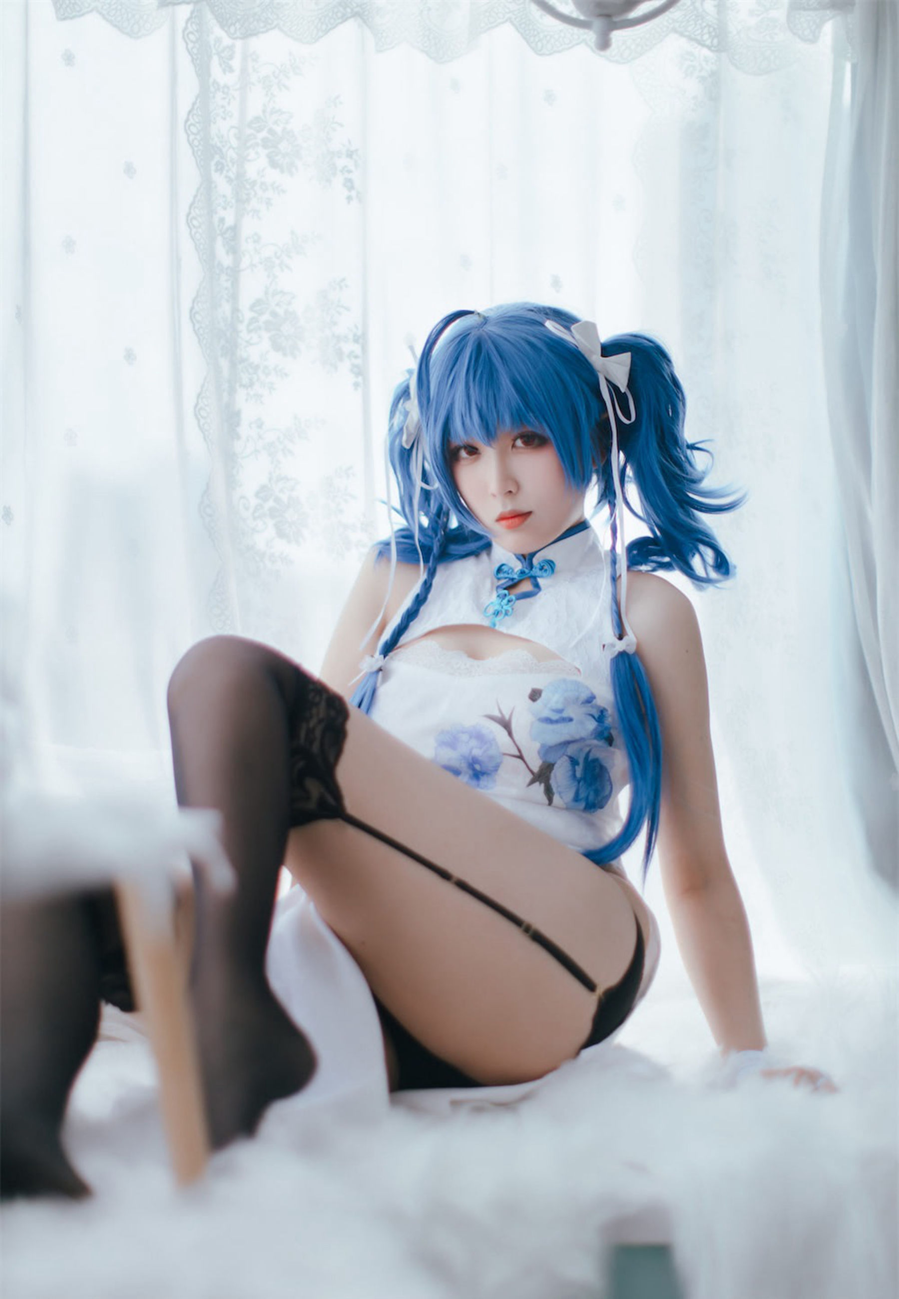 [网红COSER] 轩萧学姐 - 圣路易斯旗袍