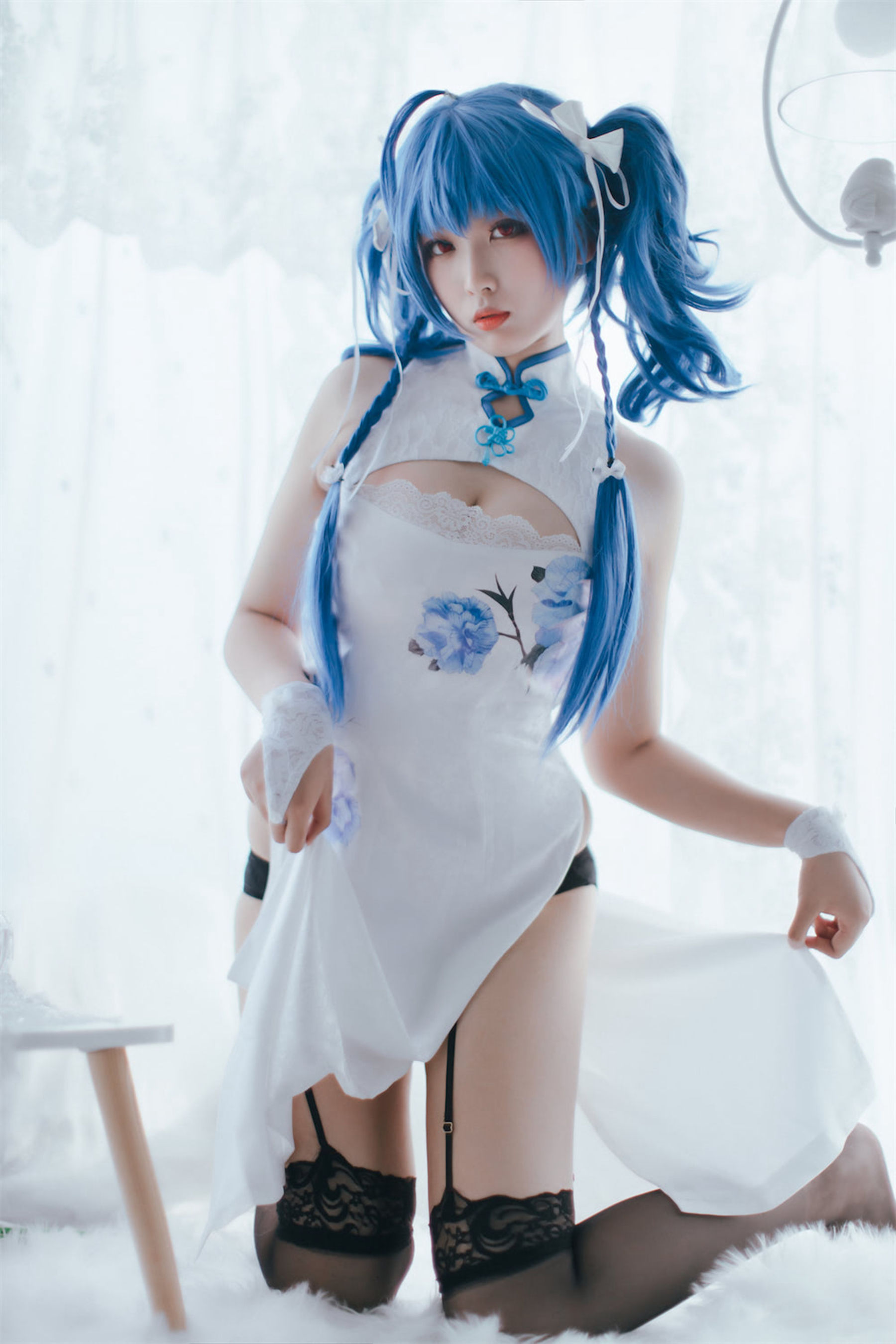 [网红COSER] 轩萧学姐 - 圣路易斯旗袍