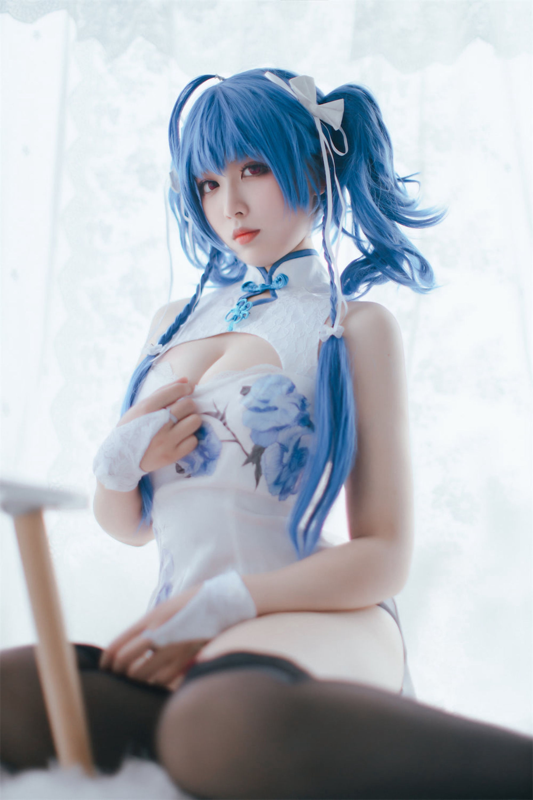[网红COSER] 轩萧学姐 - 圣路易斯旗袍