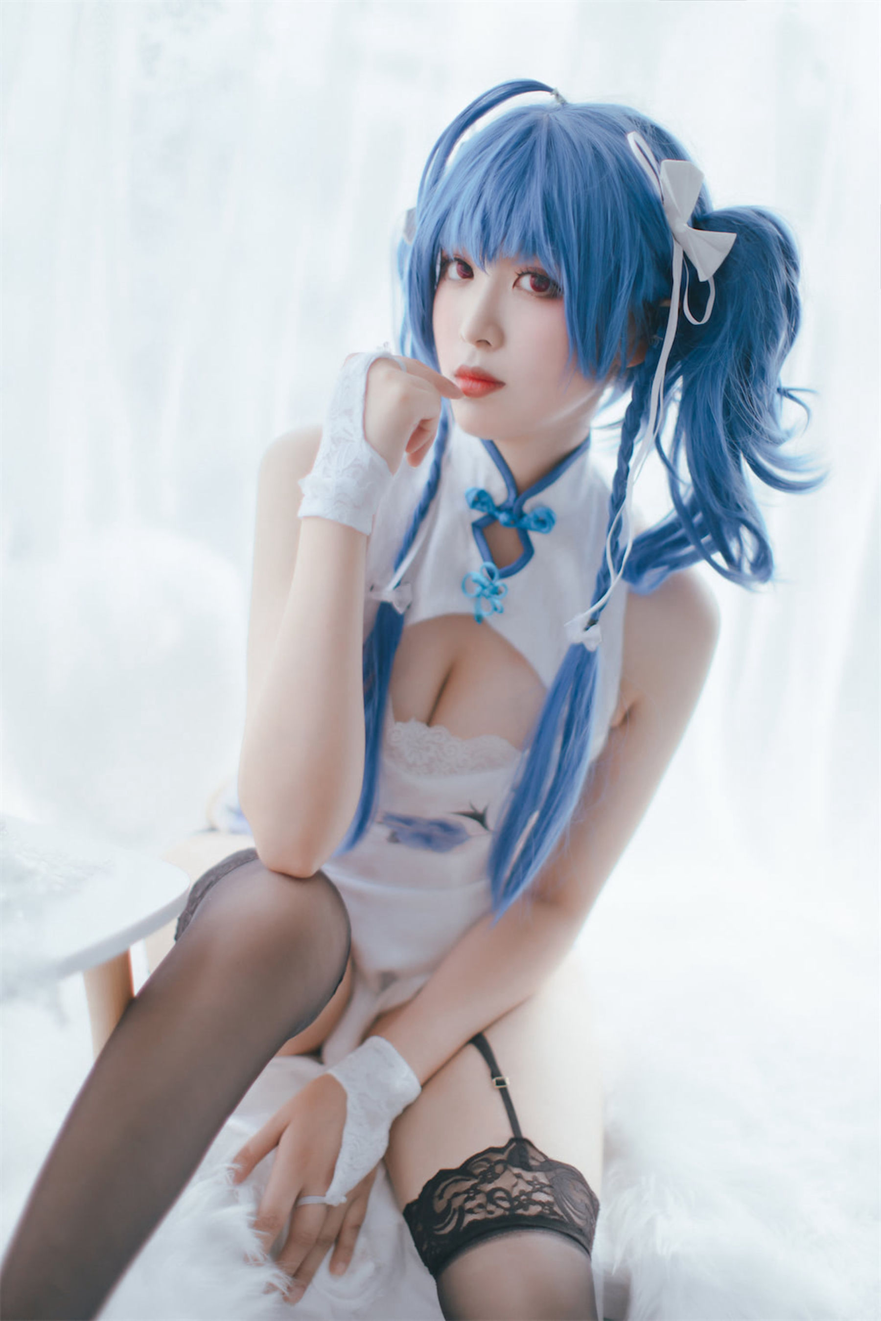 [网红COSER] 轩萧学姐 - 圣路易斯旗袍