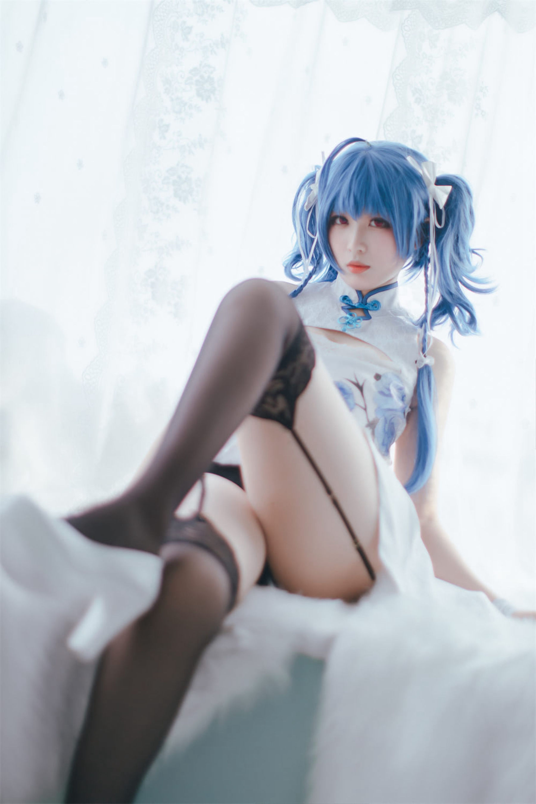 [网红COSER] 轩萧学姐 - 圣路易斯旗袍
