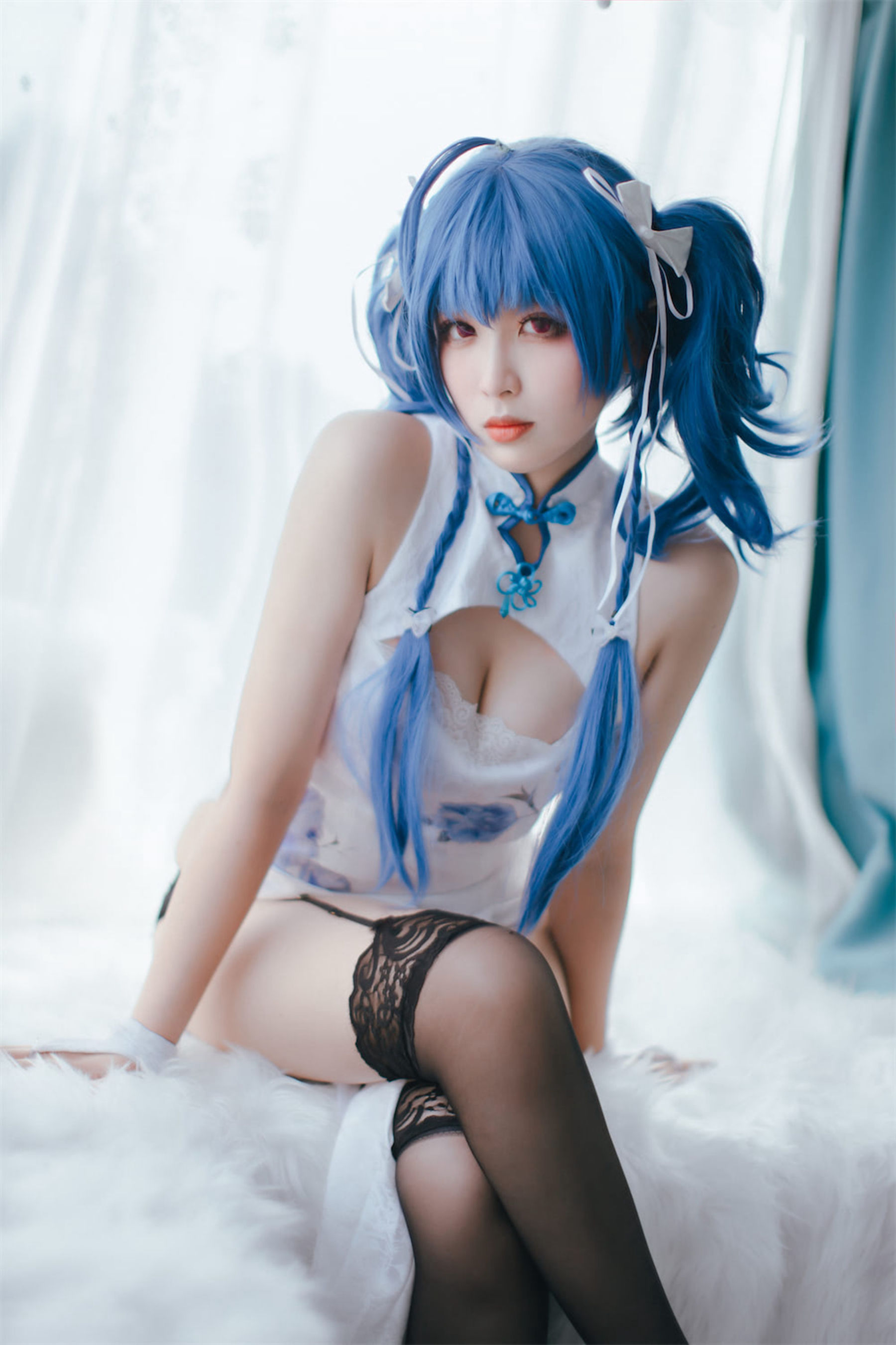 [网红COSER] 轩萧学姐 - 圣路易斯旗袍