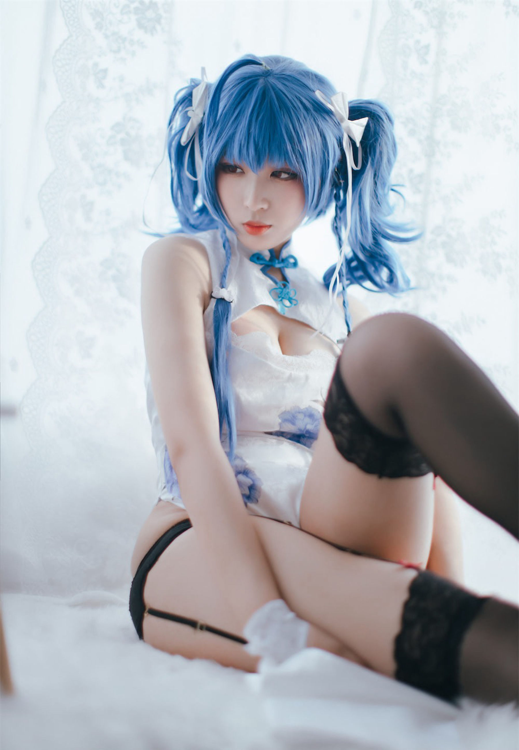 [网红COSER] 轩萧学姐 - 圣路易斯旗袍