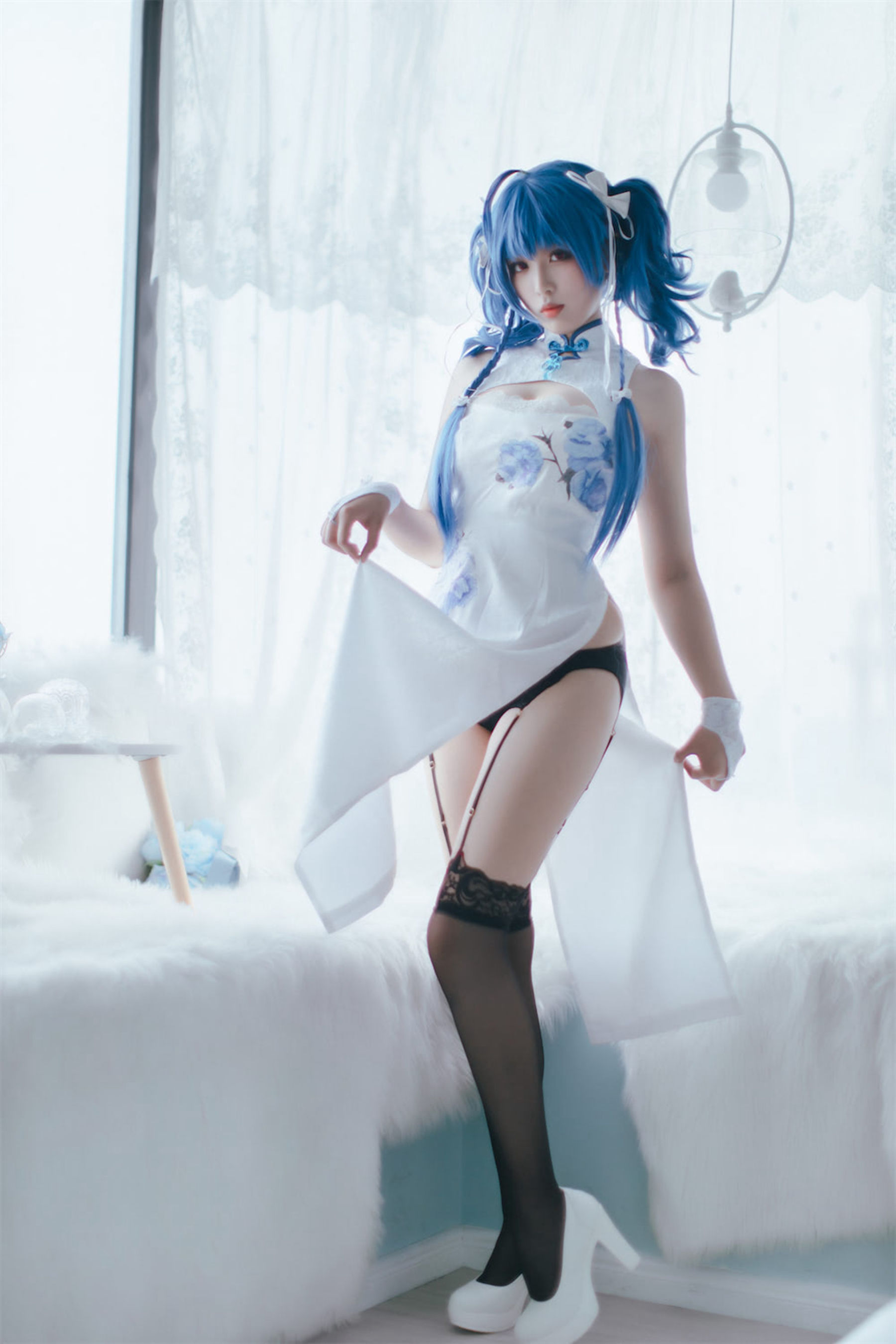 [网红COSER] 轩萧学姐 - 圣路易斯旗袍