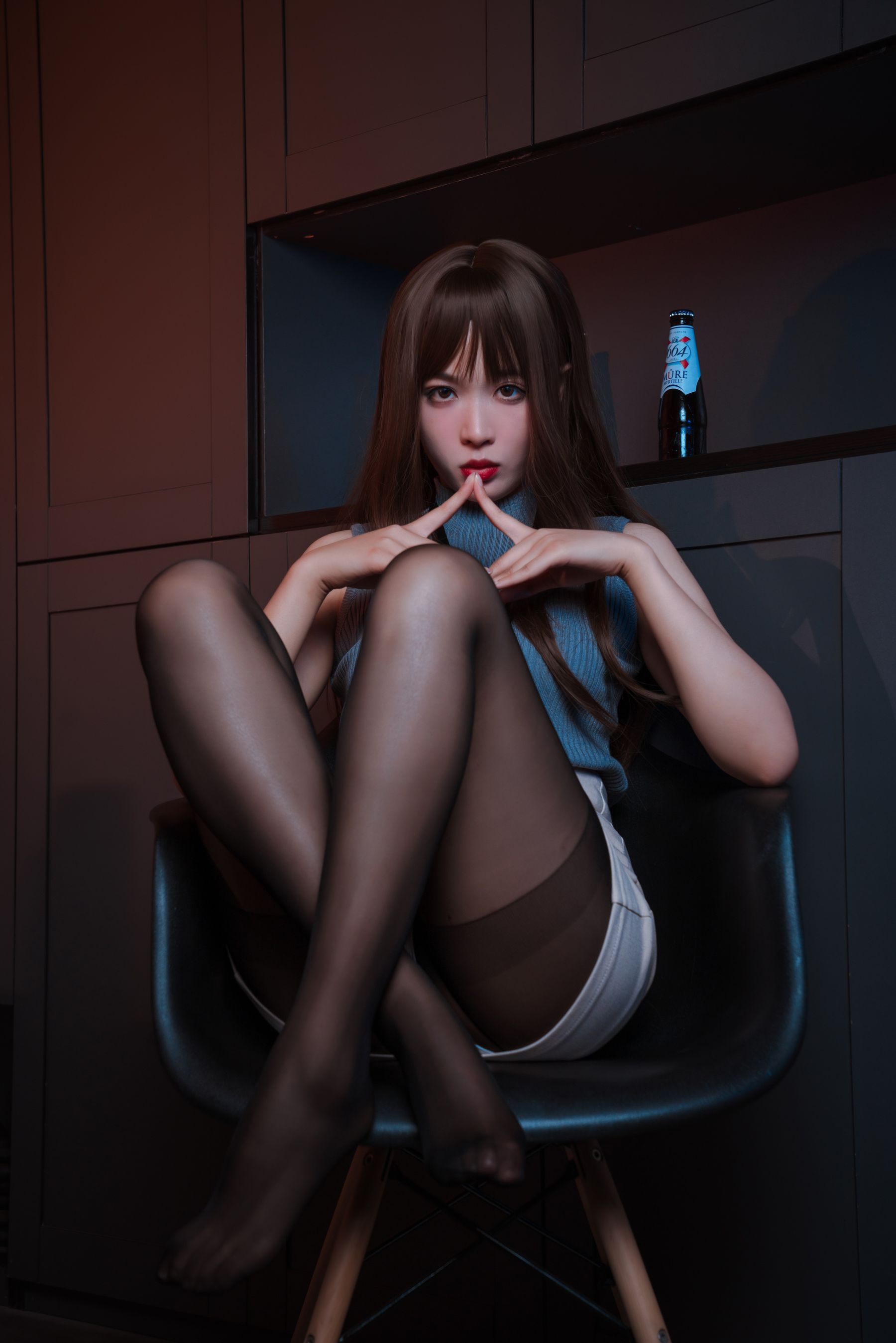 [网红COSER] 轩萧学姐 - 微醺喝醉了OL