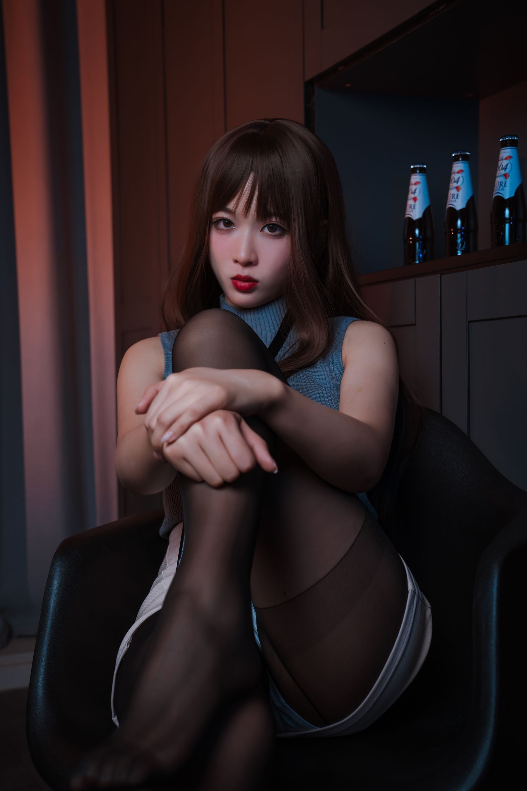 [网红COSER] 轩萧学姐 - 微醺喝醉了OL