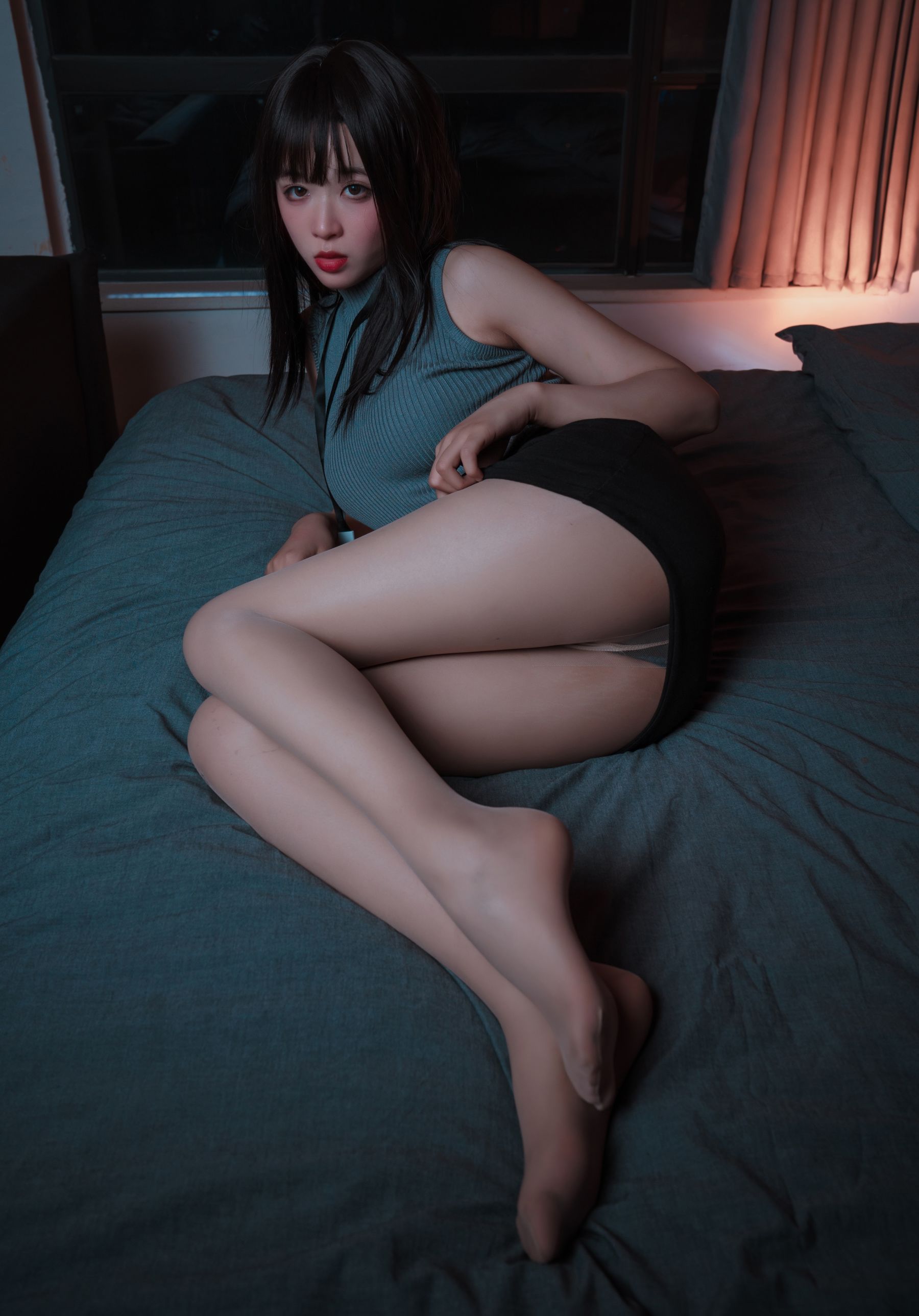 [网红COSER] 轩萧学姐 - 微醺喝醉了OL