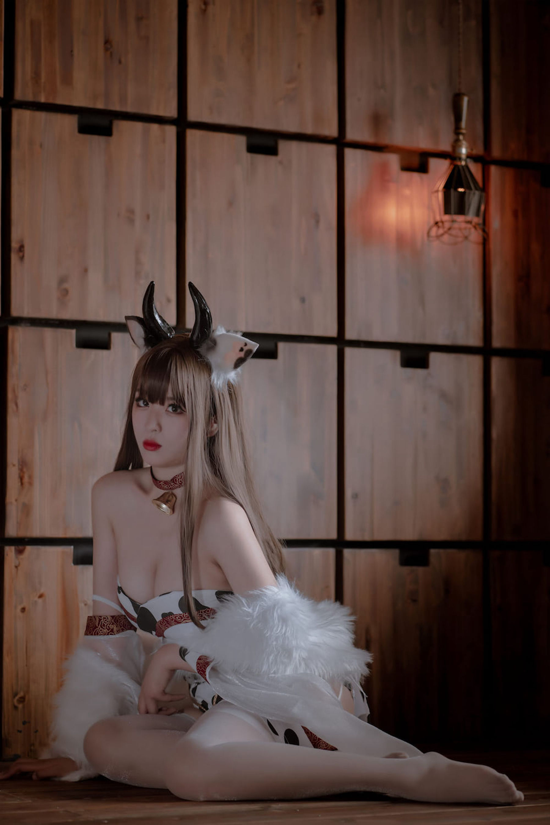 [网红COSER] 轩萧学姐 - 牛牛和服