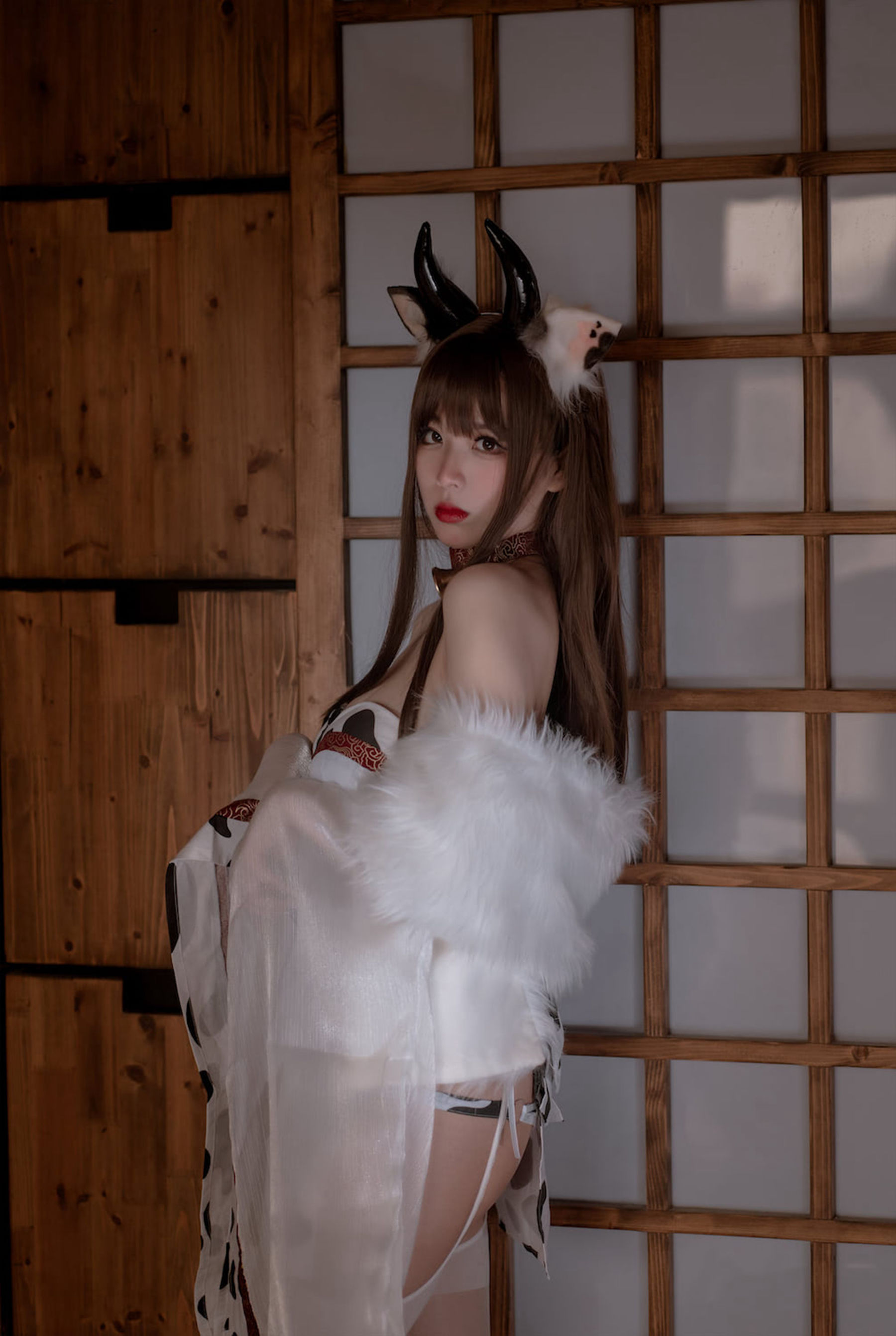 [网红COSER] 轩萧学姐 - 牛牛和服