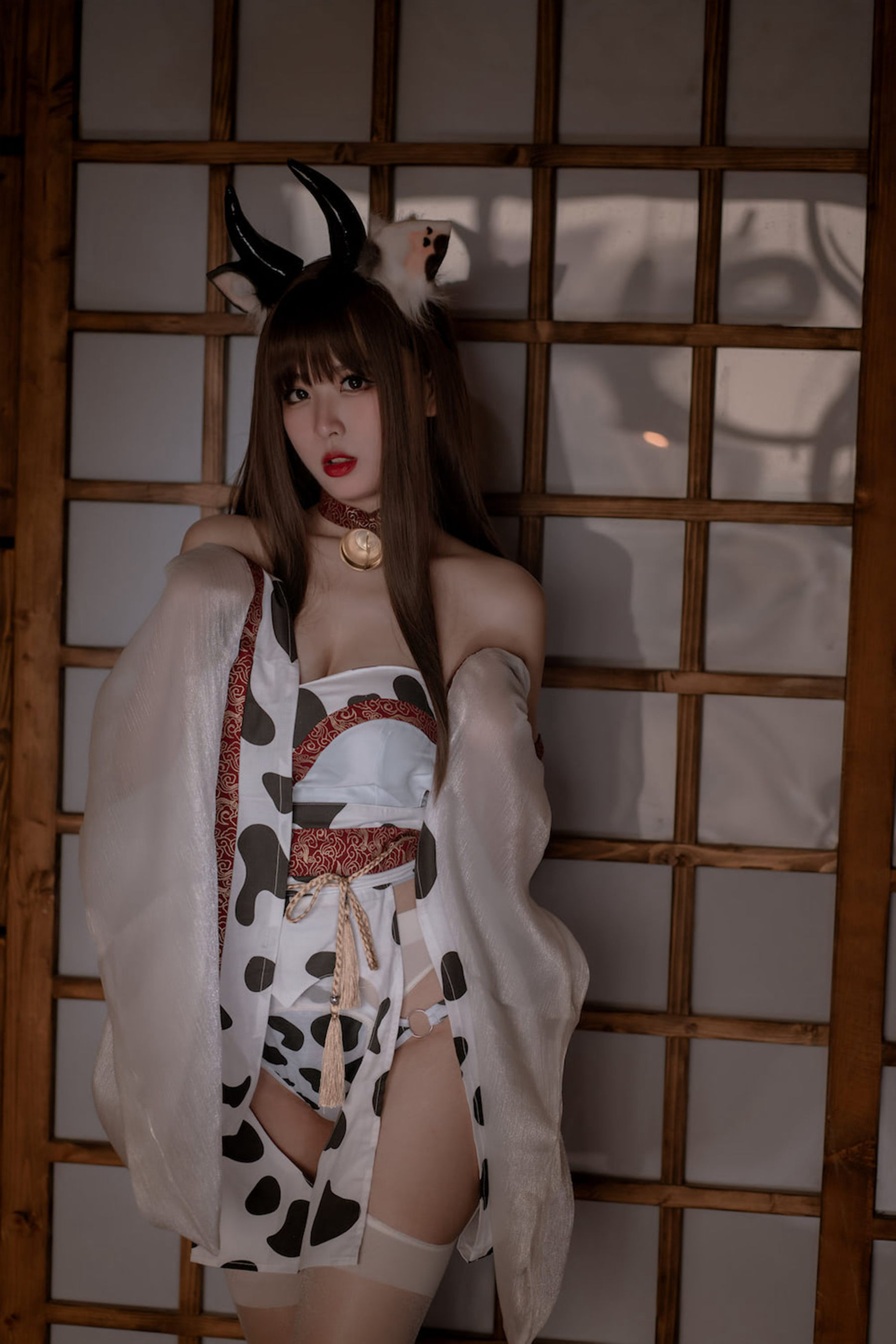 [网红COSER] 轩萧学姐 - 牛牛和服