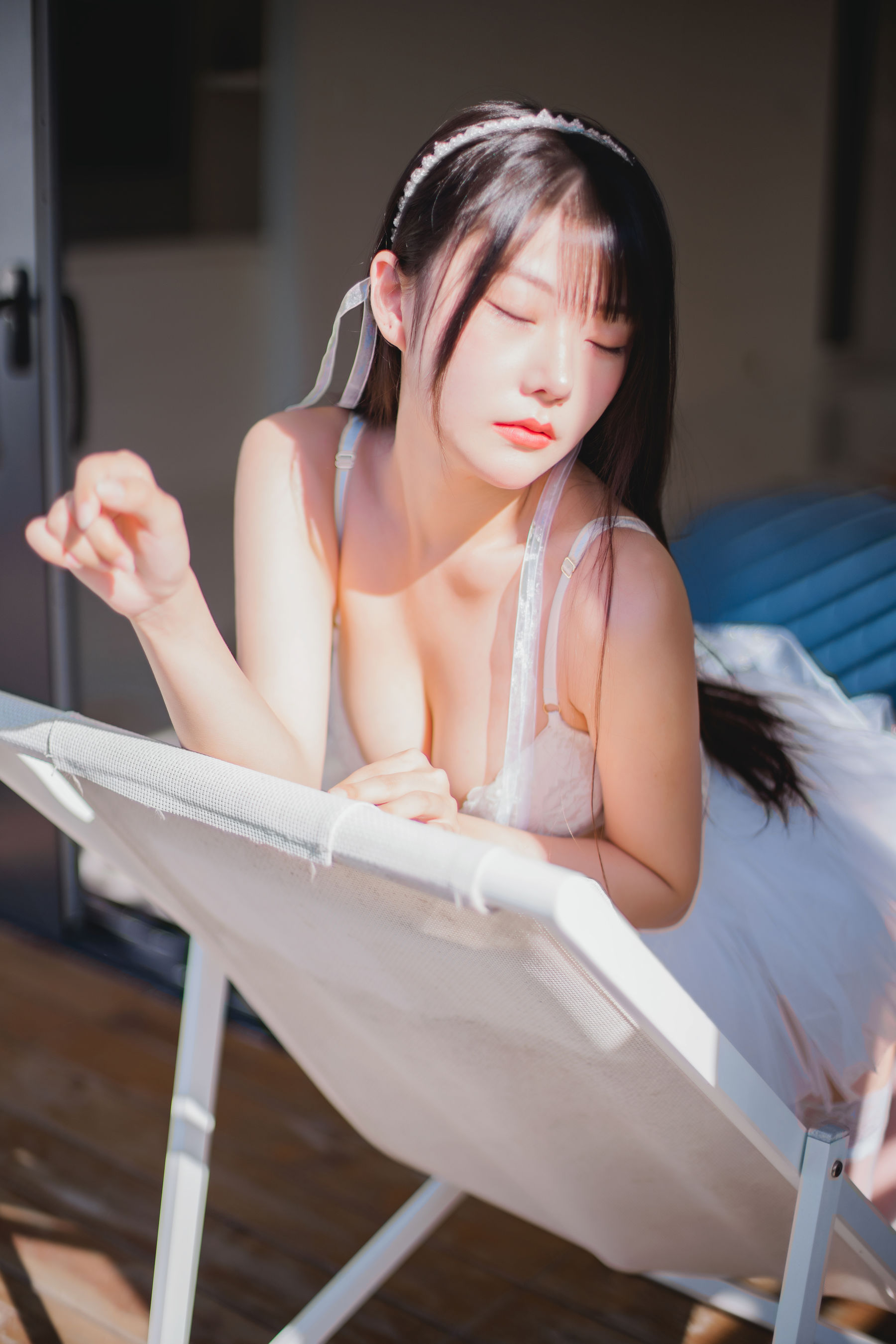 [网红COSER] 香草喵露露写真 - 杨枝甘露 白色纱裙
