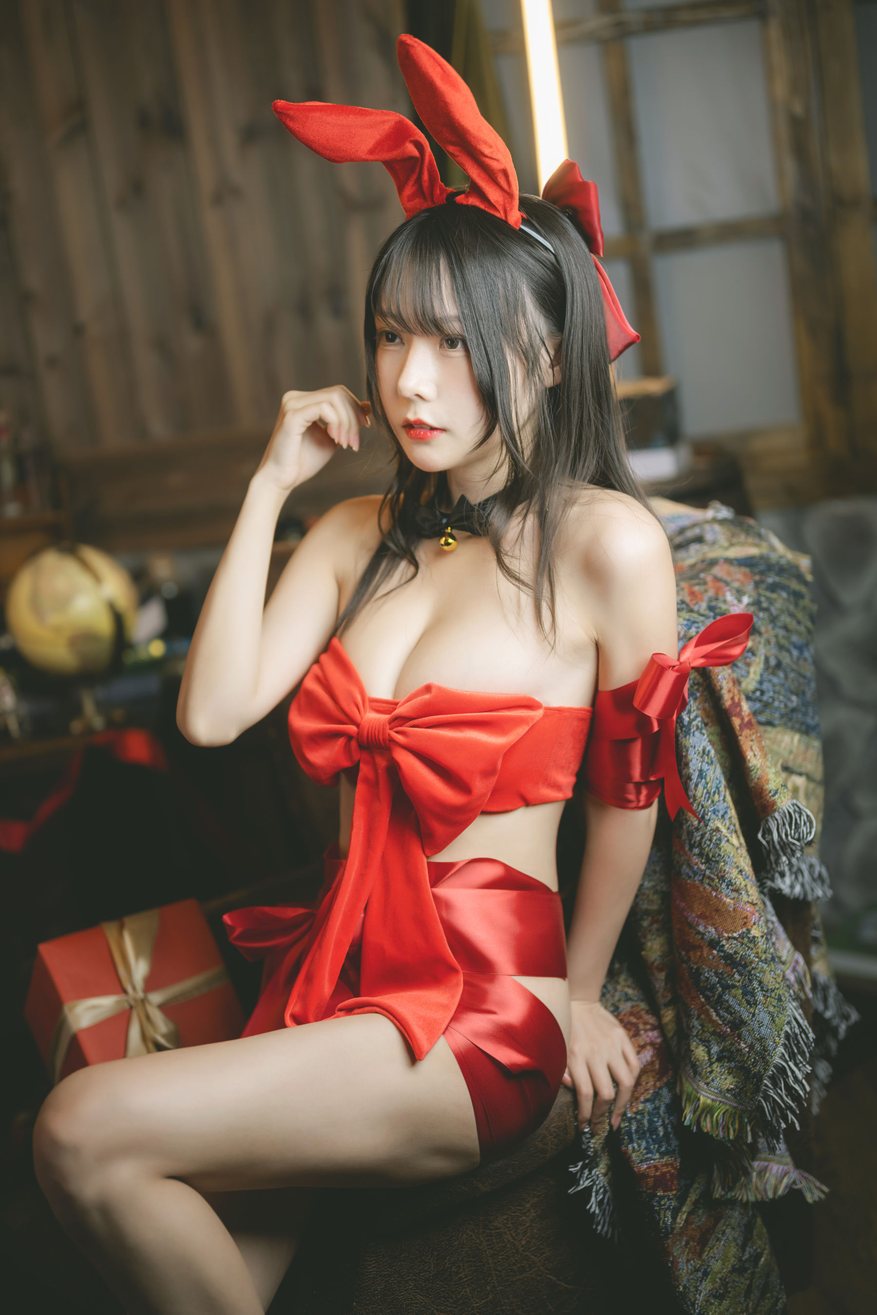 [网红COSER] 香草喵露露写真 - 杨枝甘露 红色丝带礼物