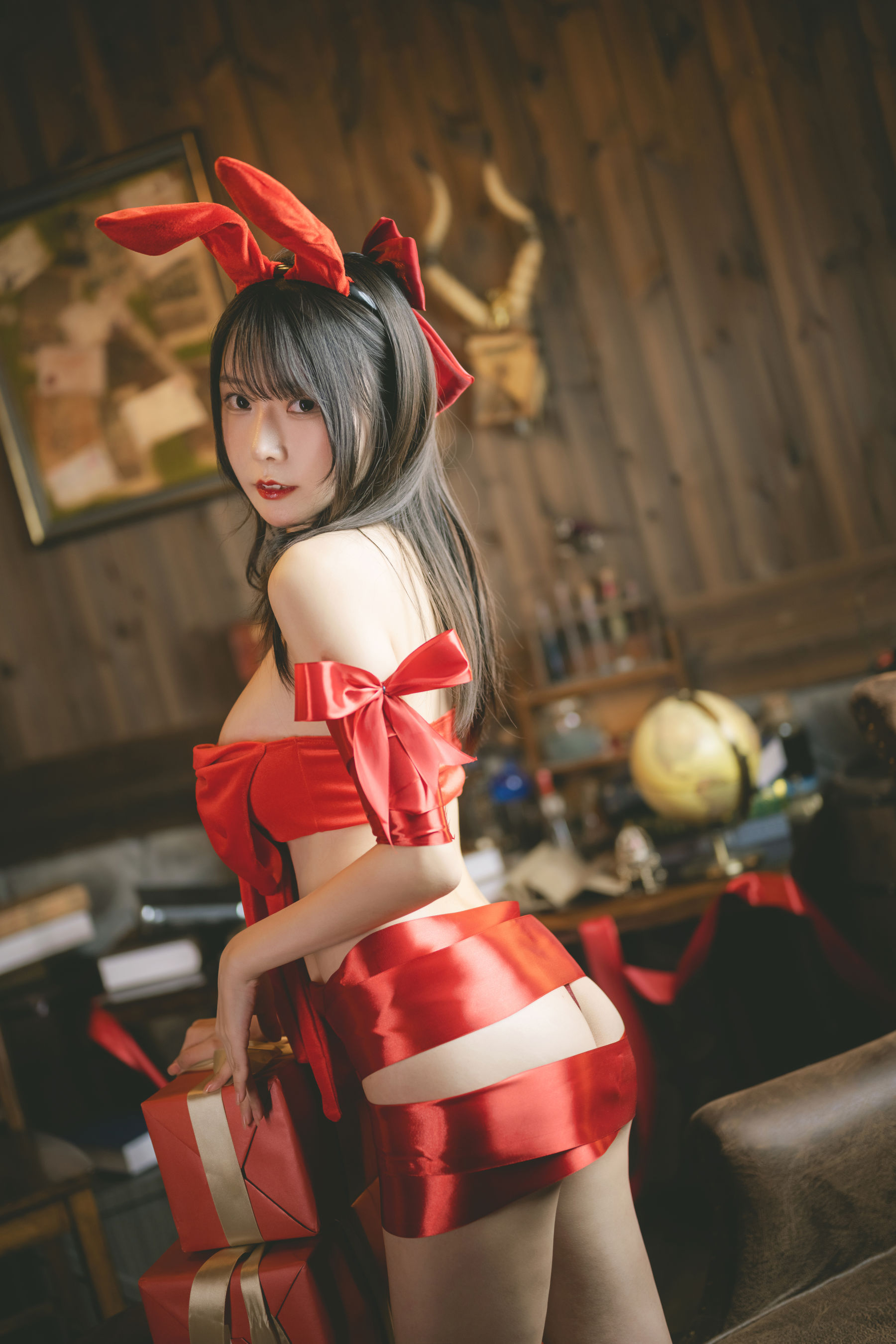 [网红COSER] 香草喵露露写真 - 杨枝甘露 红色丝带礼物
