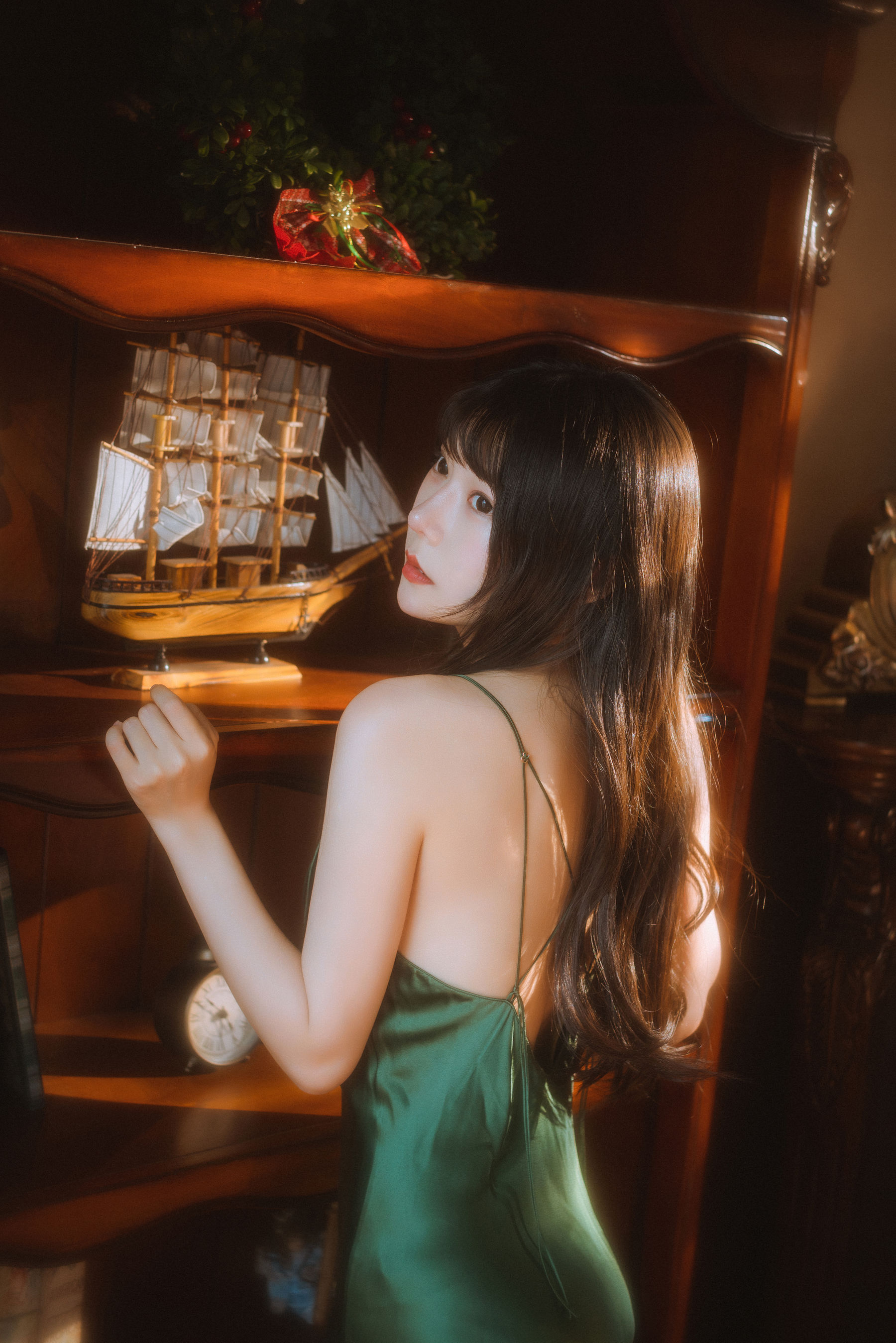 [网红COSER] 香草喵露露写真 - 杨枝甘露 绿色连衣裙
