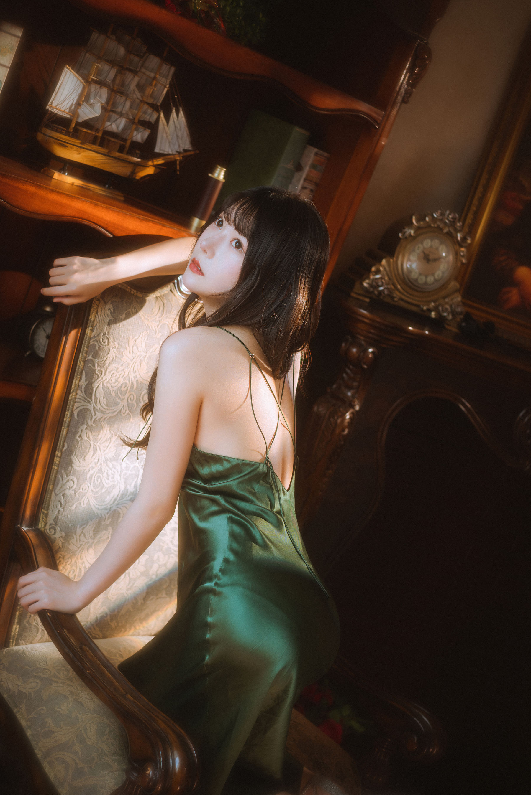 [网红COSER] 香草喵露露写真 - 杨枝甘露 绿色连衣裙
