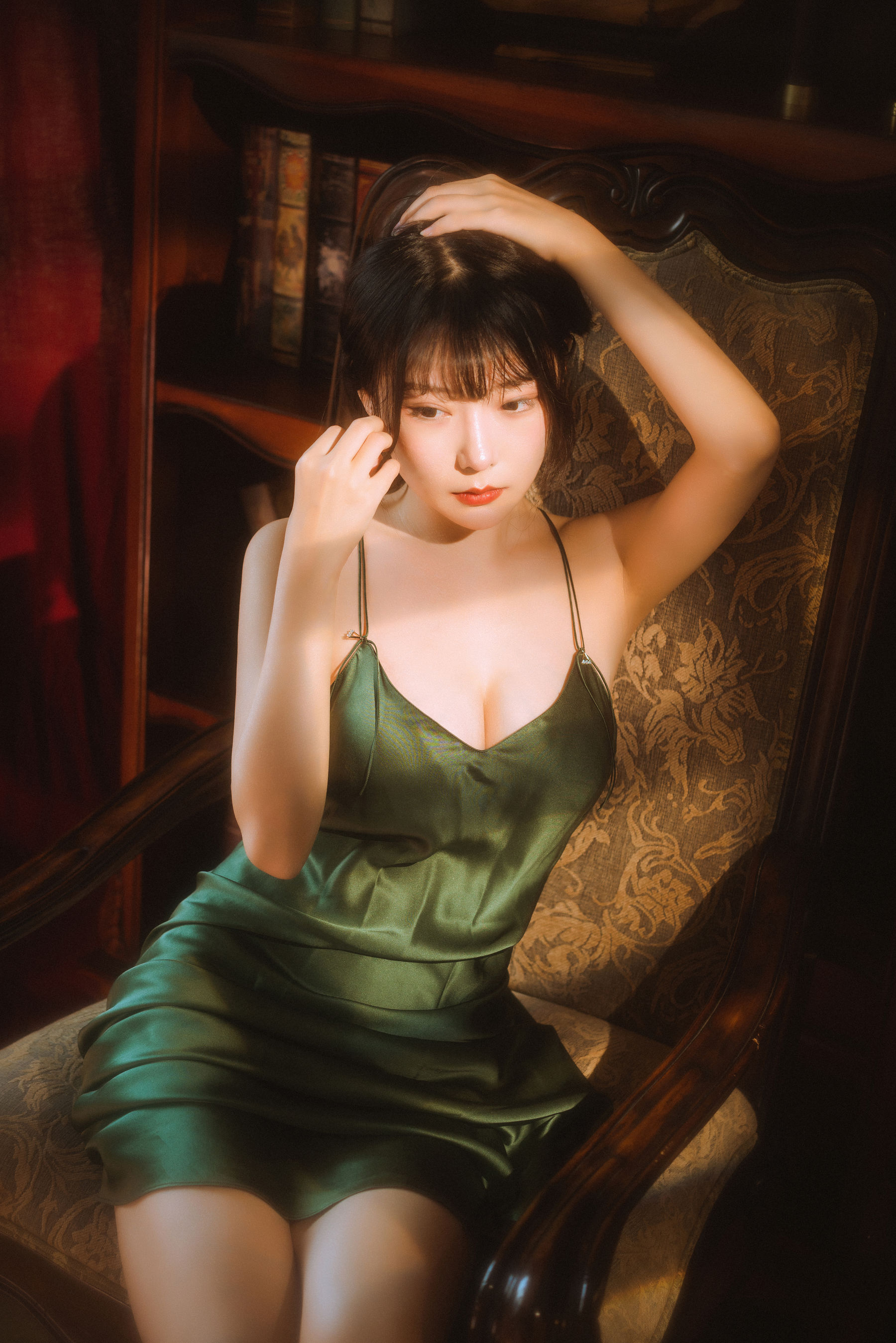 [网红COSER] 香草喵露露写真 - 杨枝甘露 绿色连衣裙