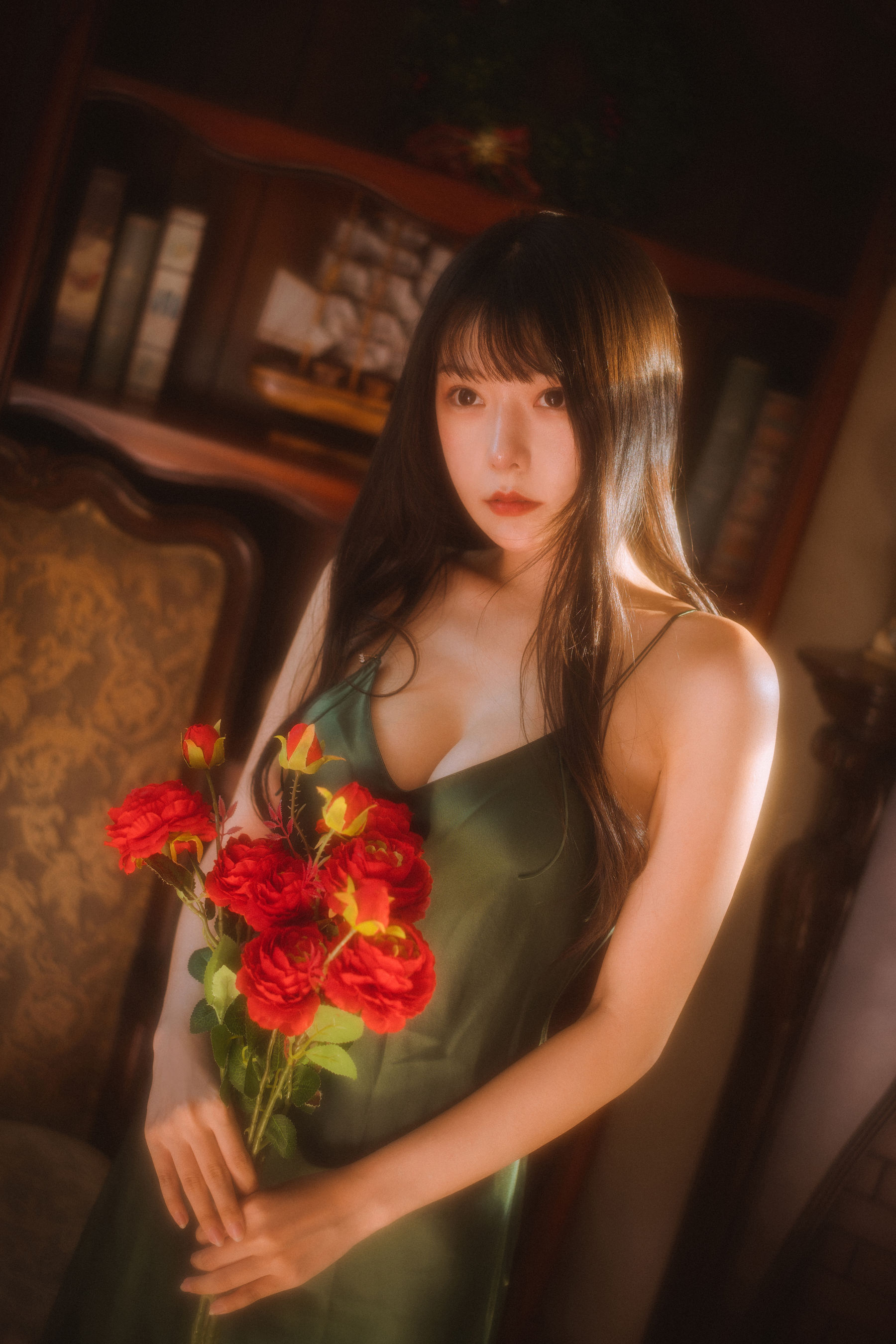 [网红COSER] 香草喵露露写真 - 杨枝甘露 绿色连衣裙
