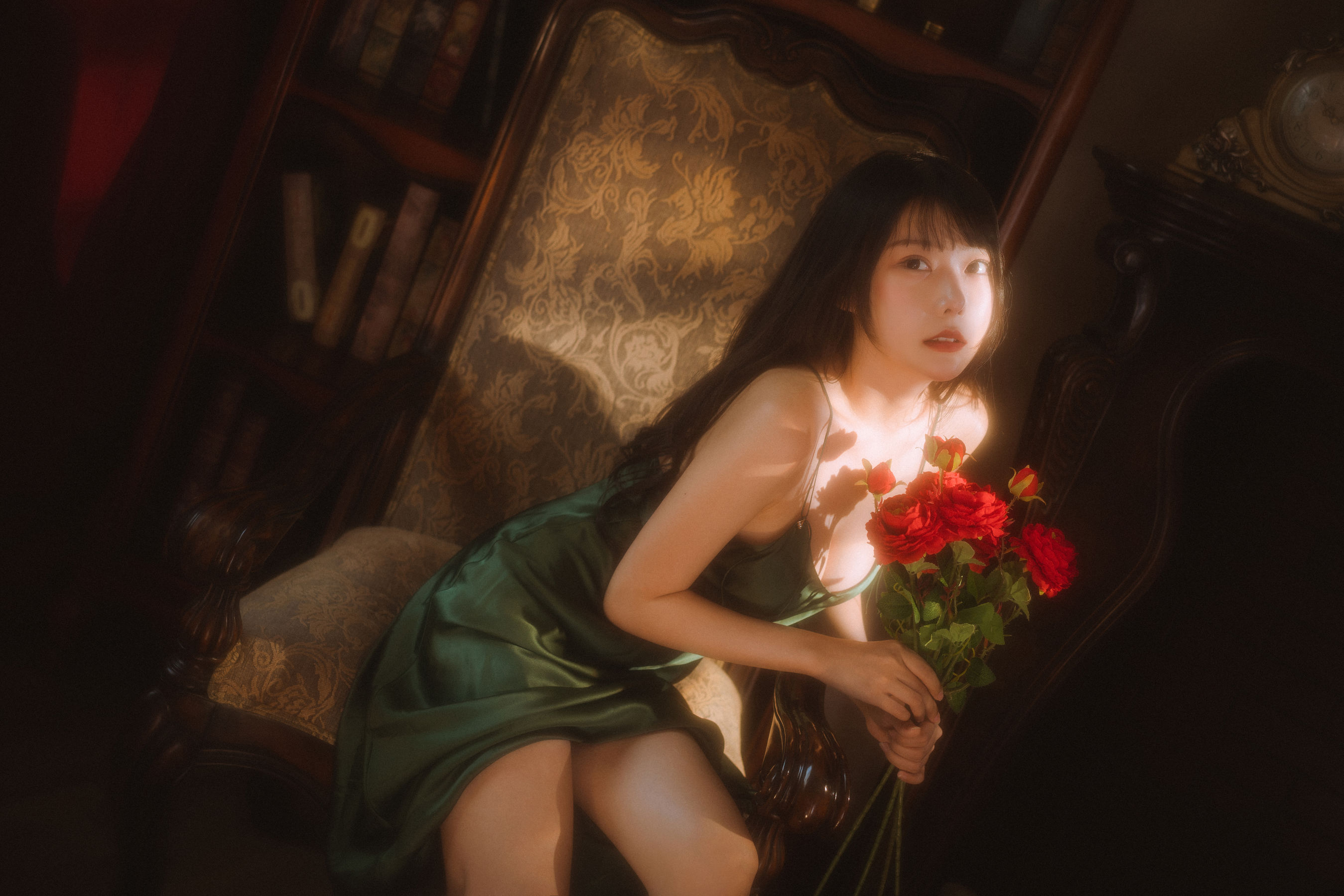 [网红COSER] 香草喵露露写真 - 杨枝甘露 绿色连衣裙