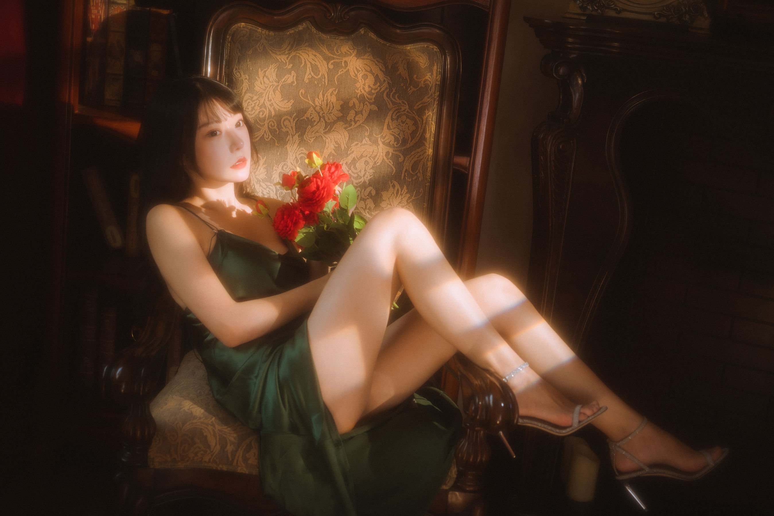 [网红COSER] 香草喵露露写真 - 杨枝甘露 绿色连衣裙