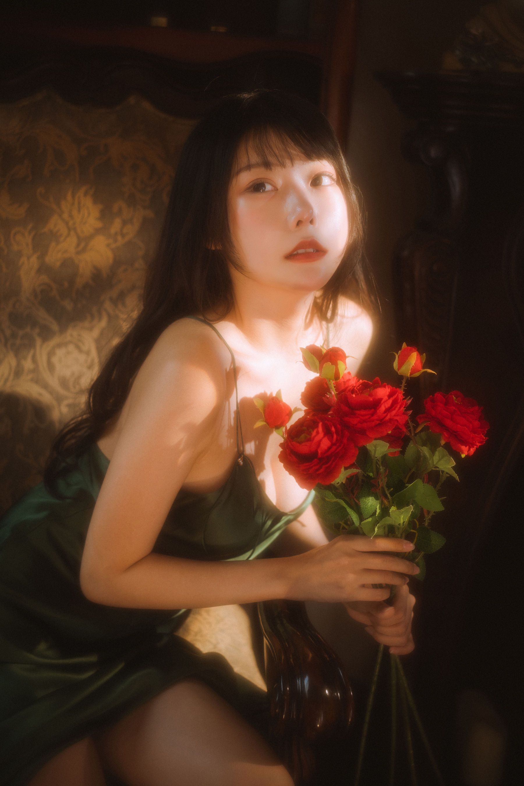 [网红COSER] 香草喵露露写真 - 杨枝甘露 绿色连衣裙
