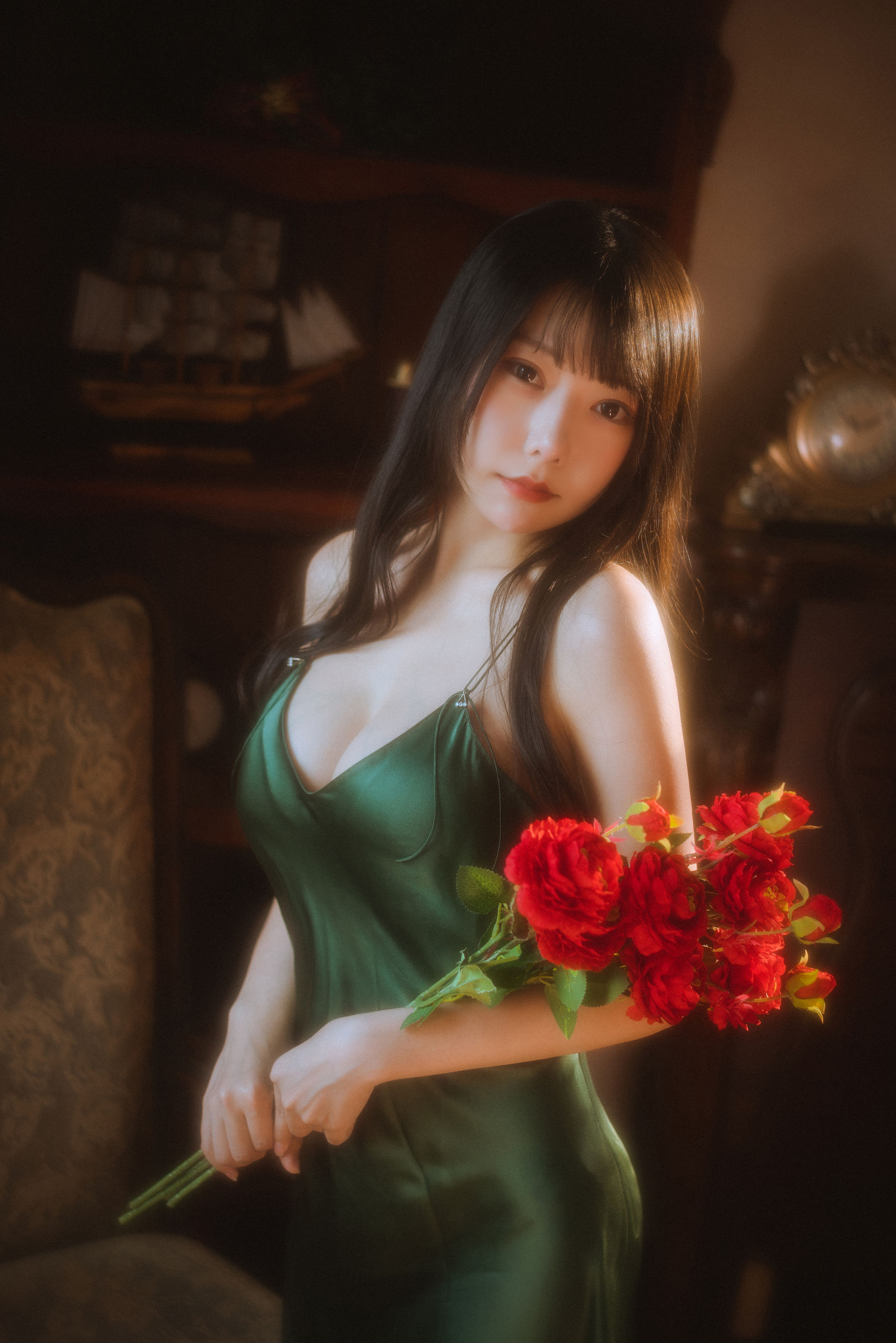 [网红COSER] 香草喵露露写真 - 杨枝甘露 绿色连衣裙