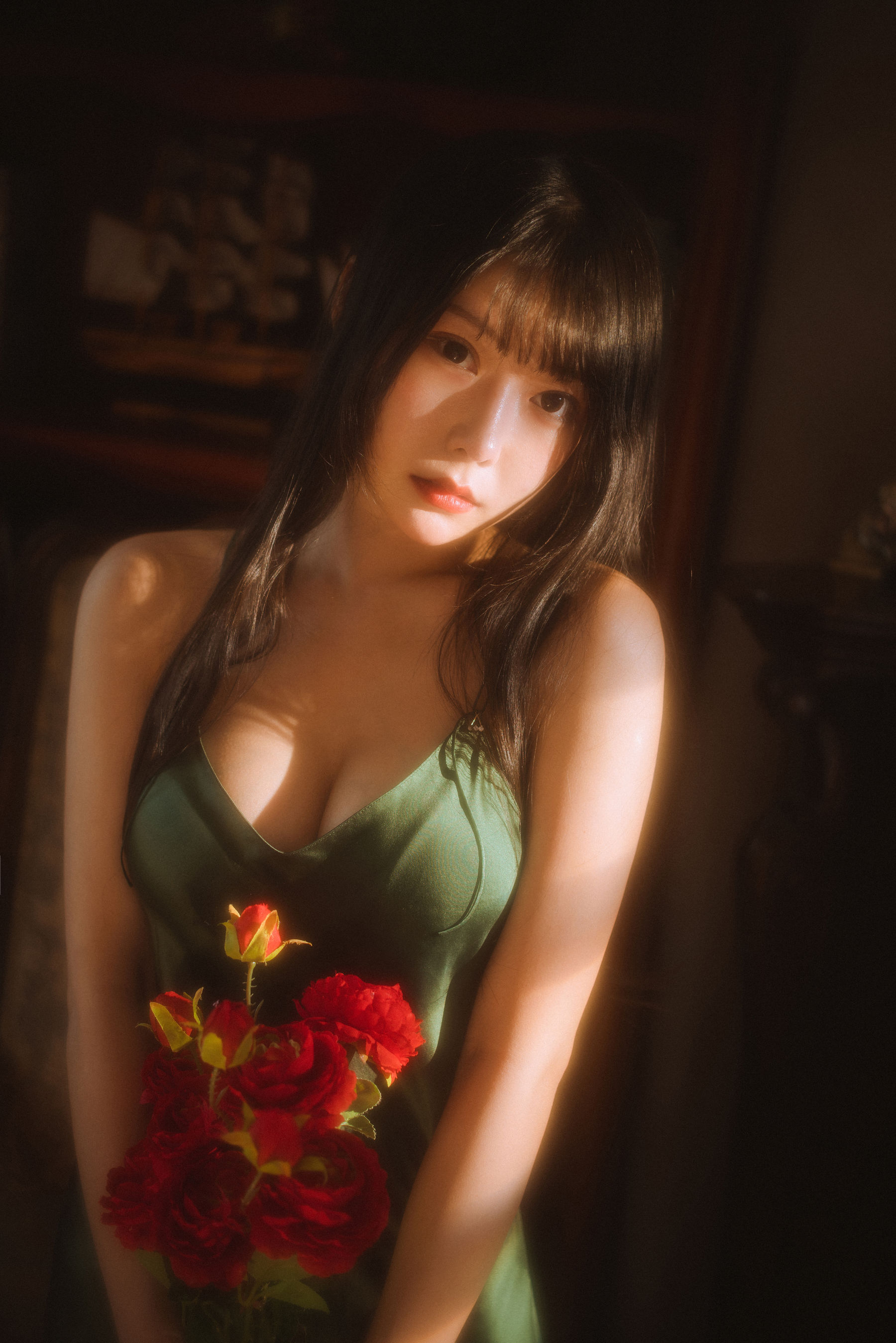 [网红COSER] 香草喵露露写真 - 杨枝甘露 绿色连衣裙