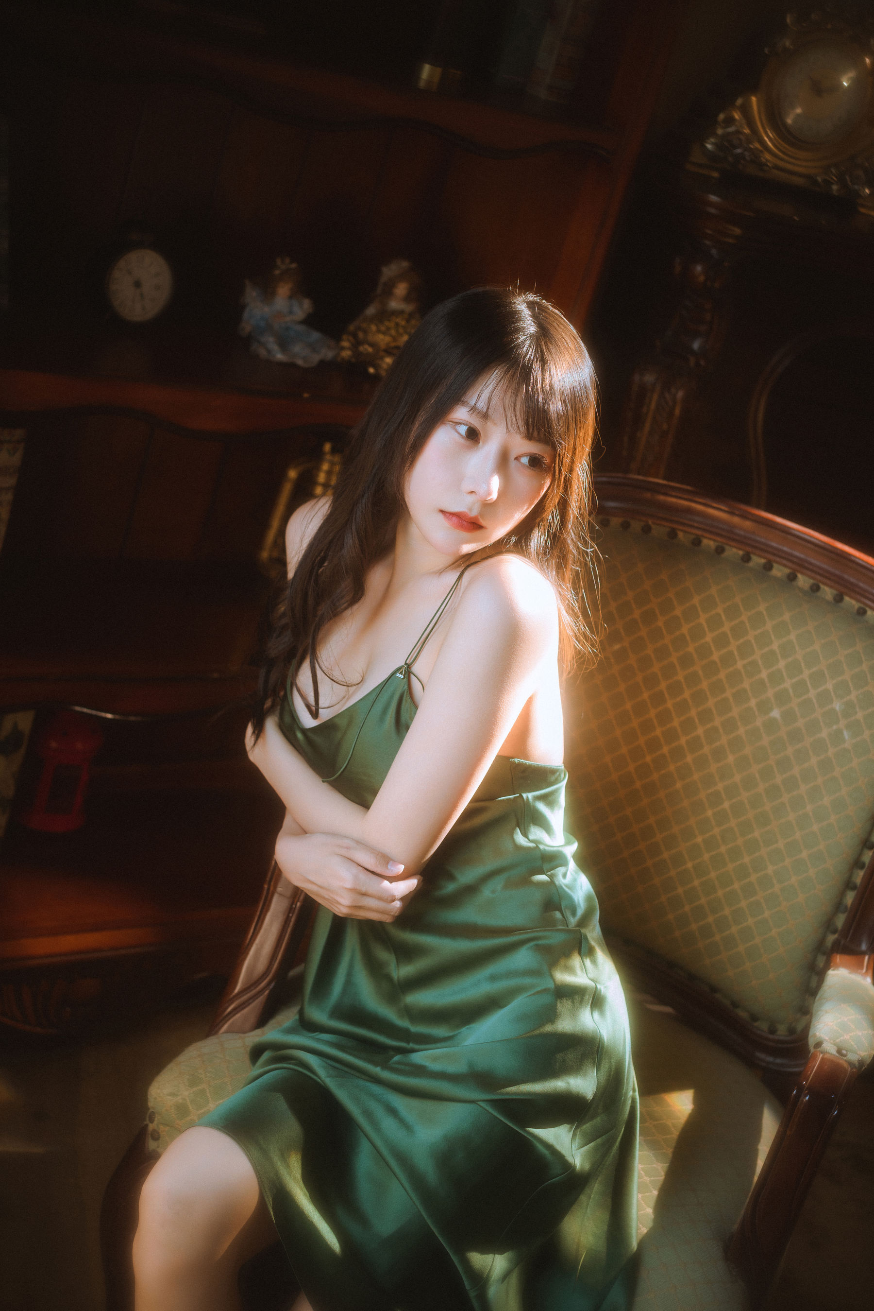 [网红COSER] 香草喵露露写真 - 杨枝甘露 绿色连衣裙
