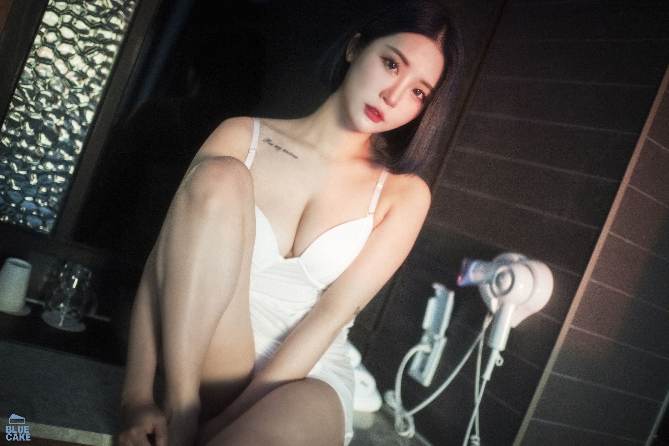 [BLUECAKE]  Bomi - Secret