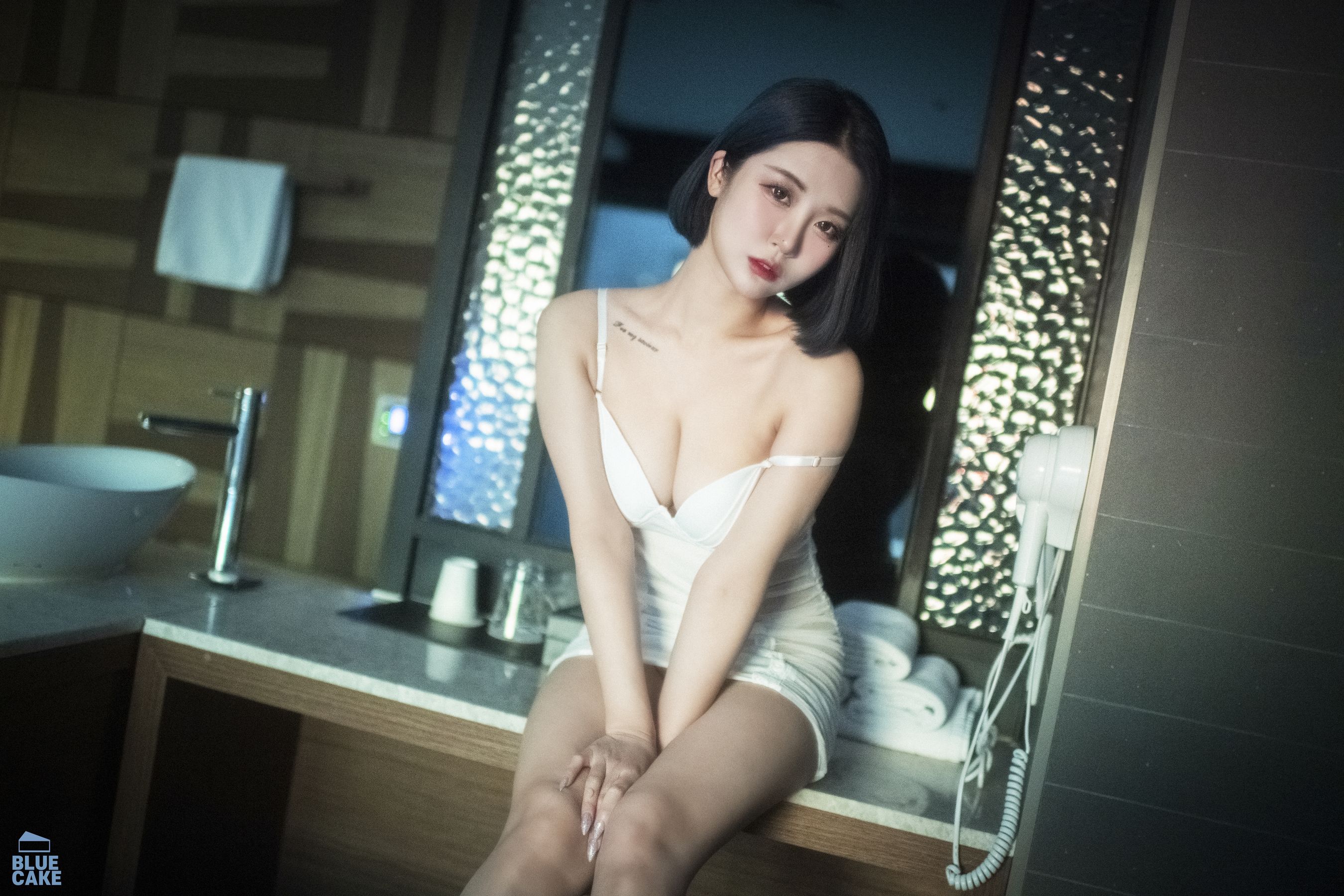 [BLUECAKE]  Bomi - Secret