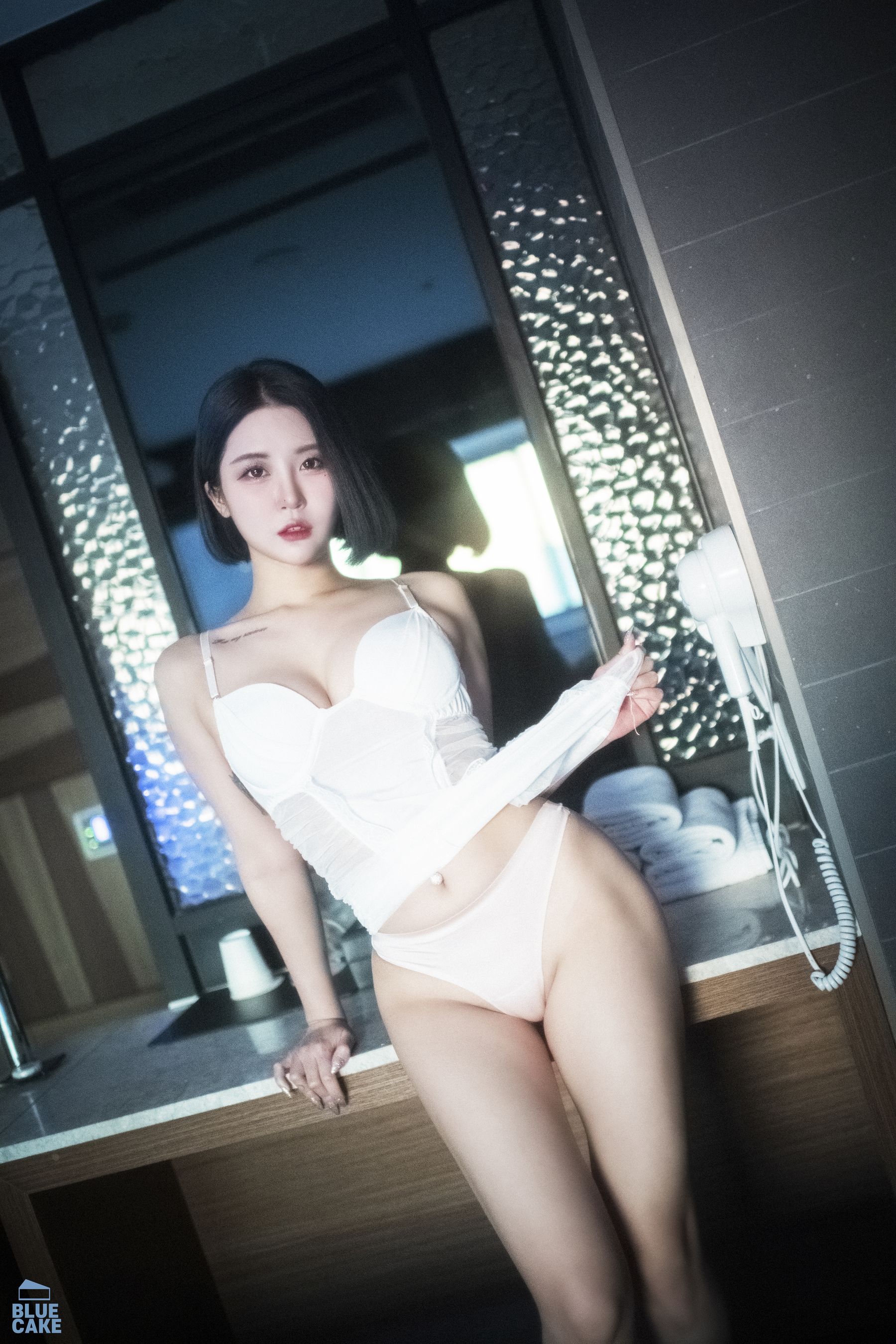 [BLUECAKE]  Bomi - Secret