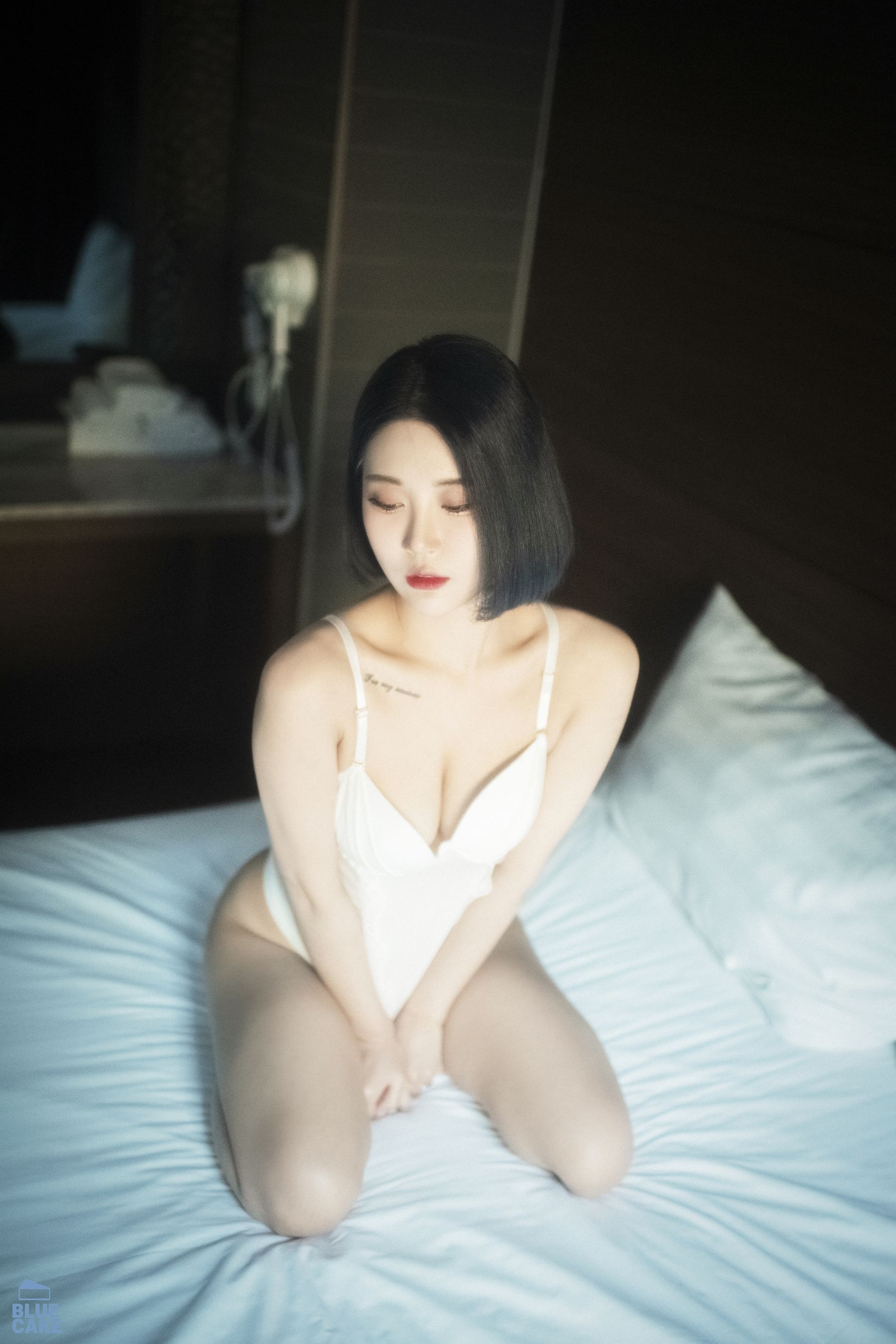 [BLUECAKE]  Bomi - Secret