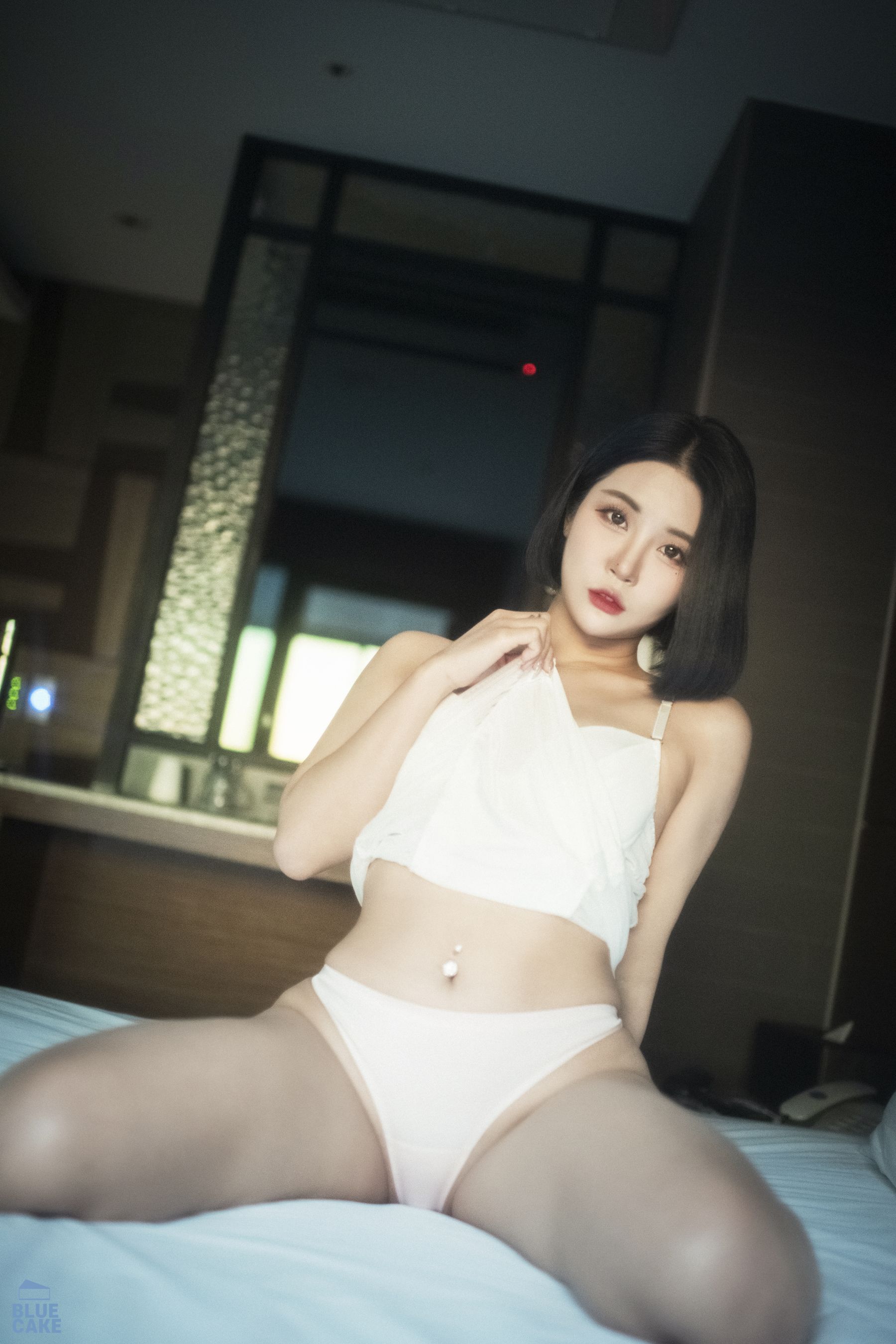 [BLUECAKE]  Bomi - Secret
