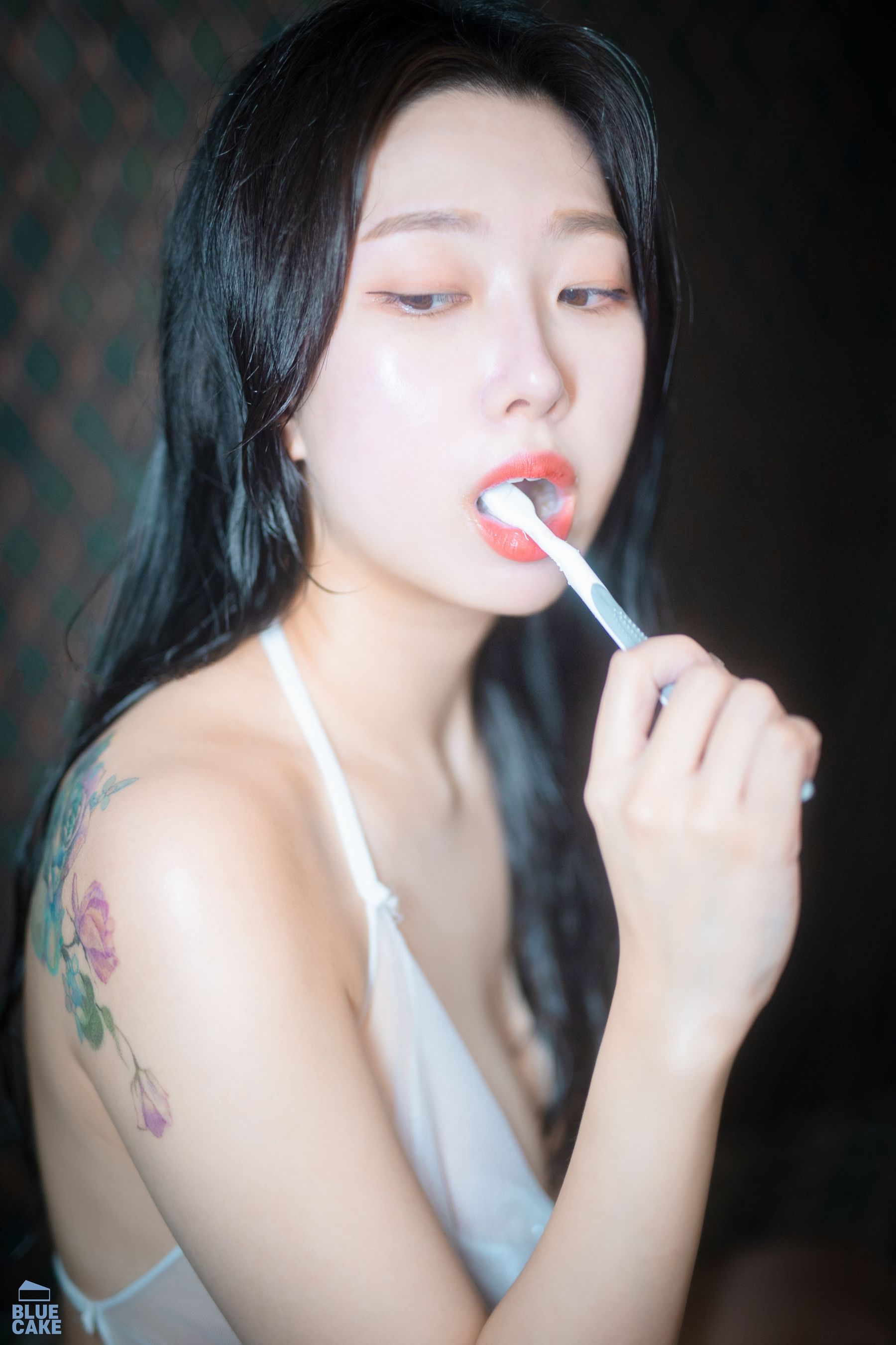 [BLUECAKE]  Shaany - Wet