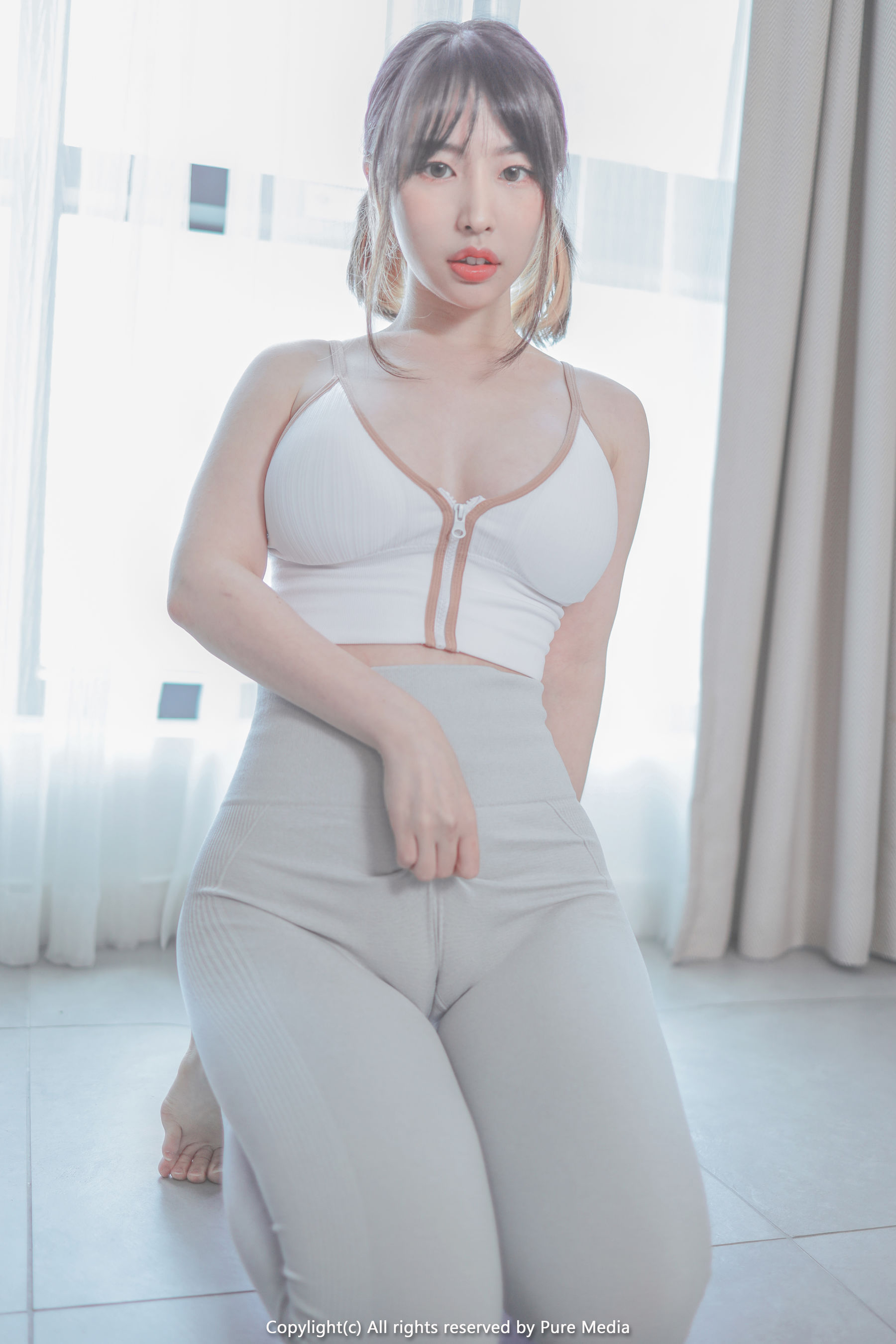 [PURE MEDIA] Vol.103 - Uhye