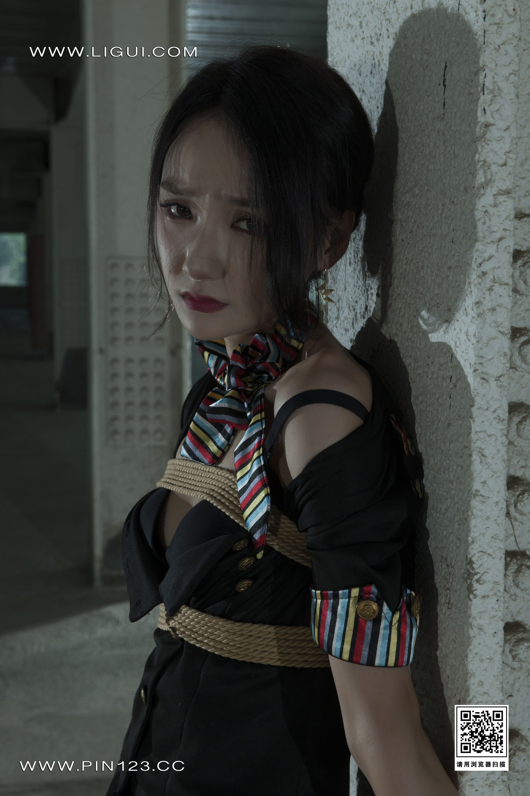 [丽柜Ligui]  心心 劫持空姐