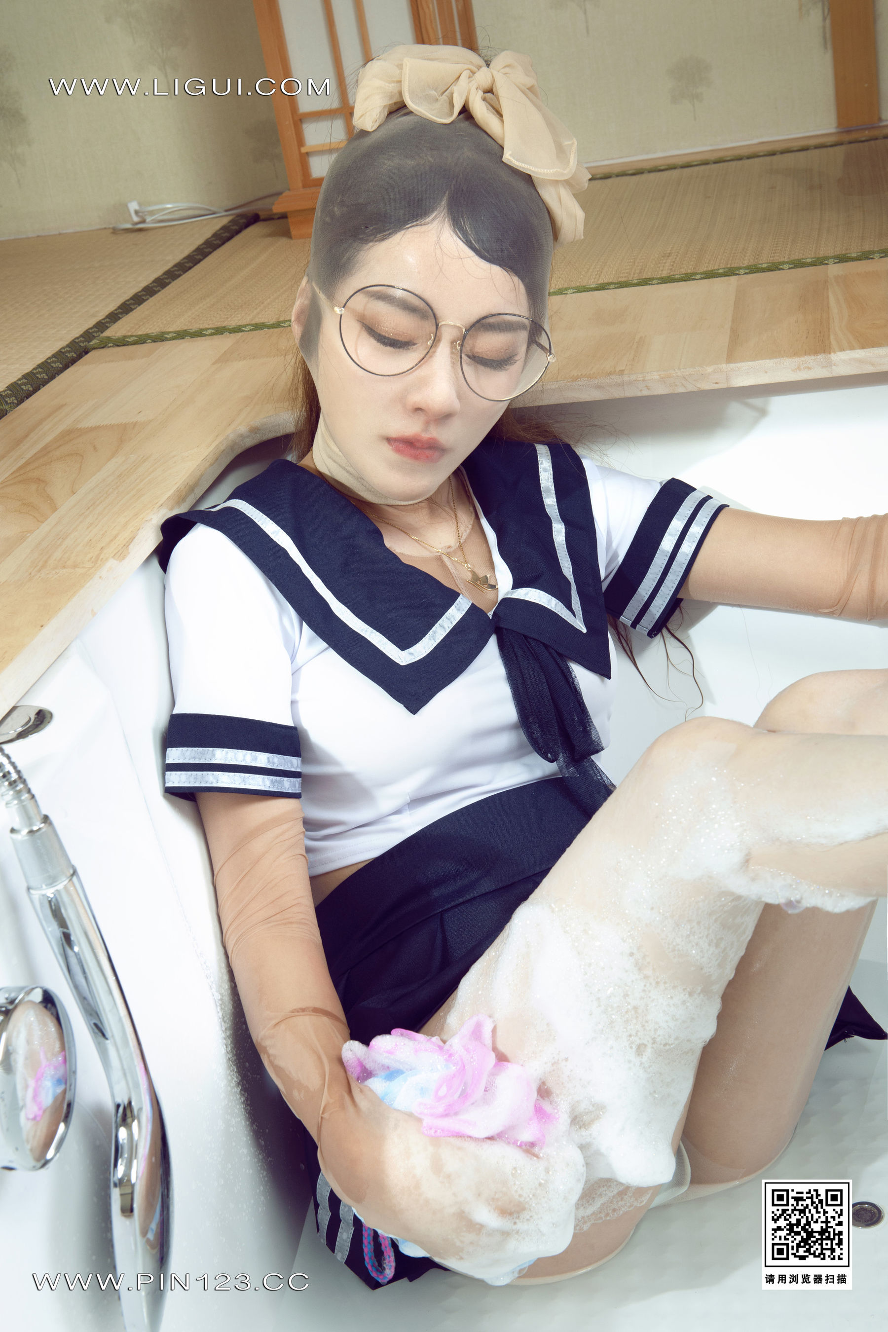 [丽柜Ligui]  汐汐 香浴丝颜