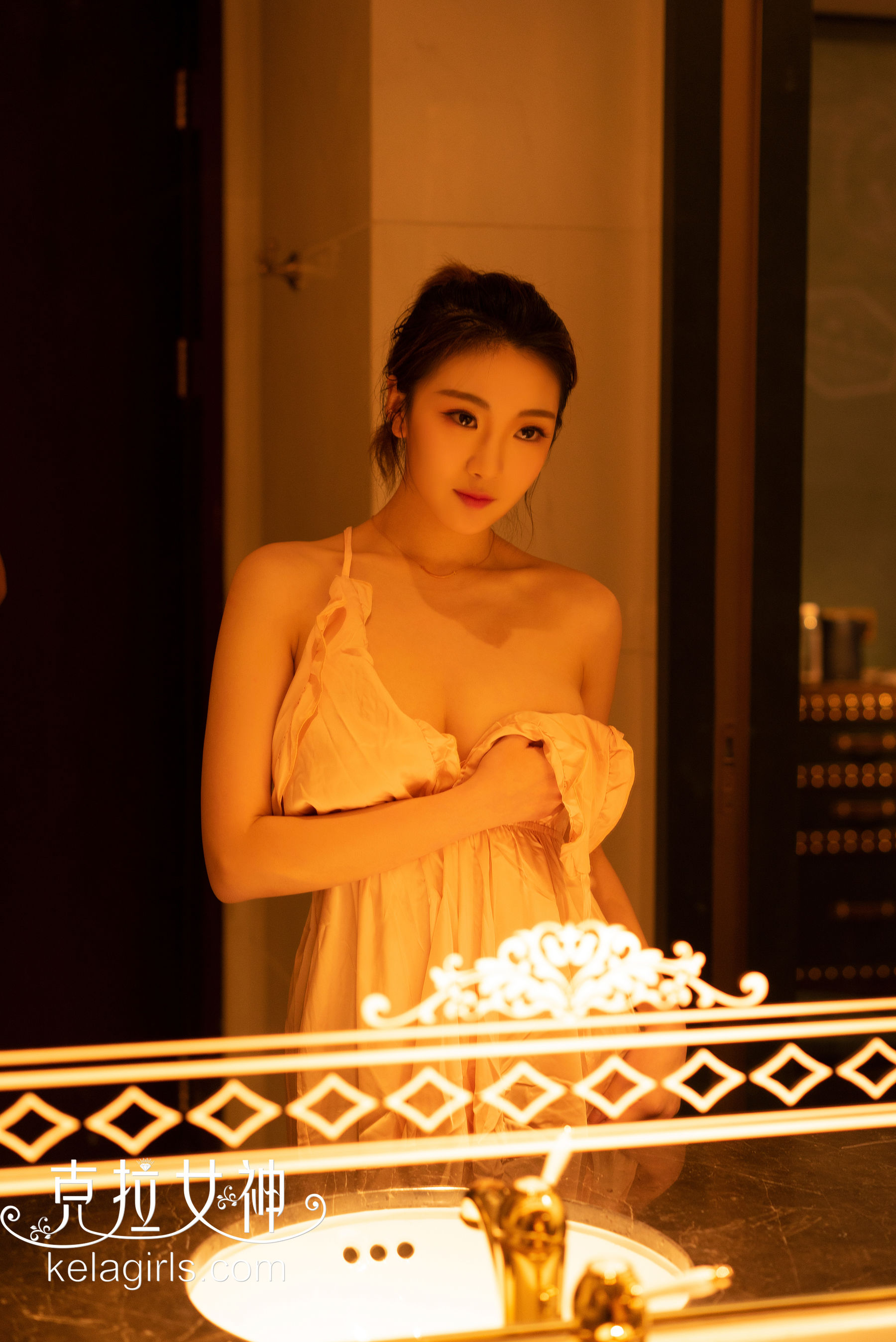 [克拉女神Kelagirls]  舒彤 金杯罩球