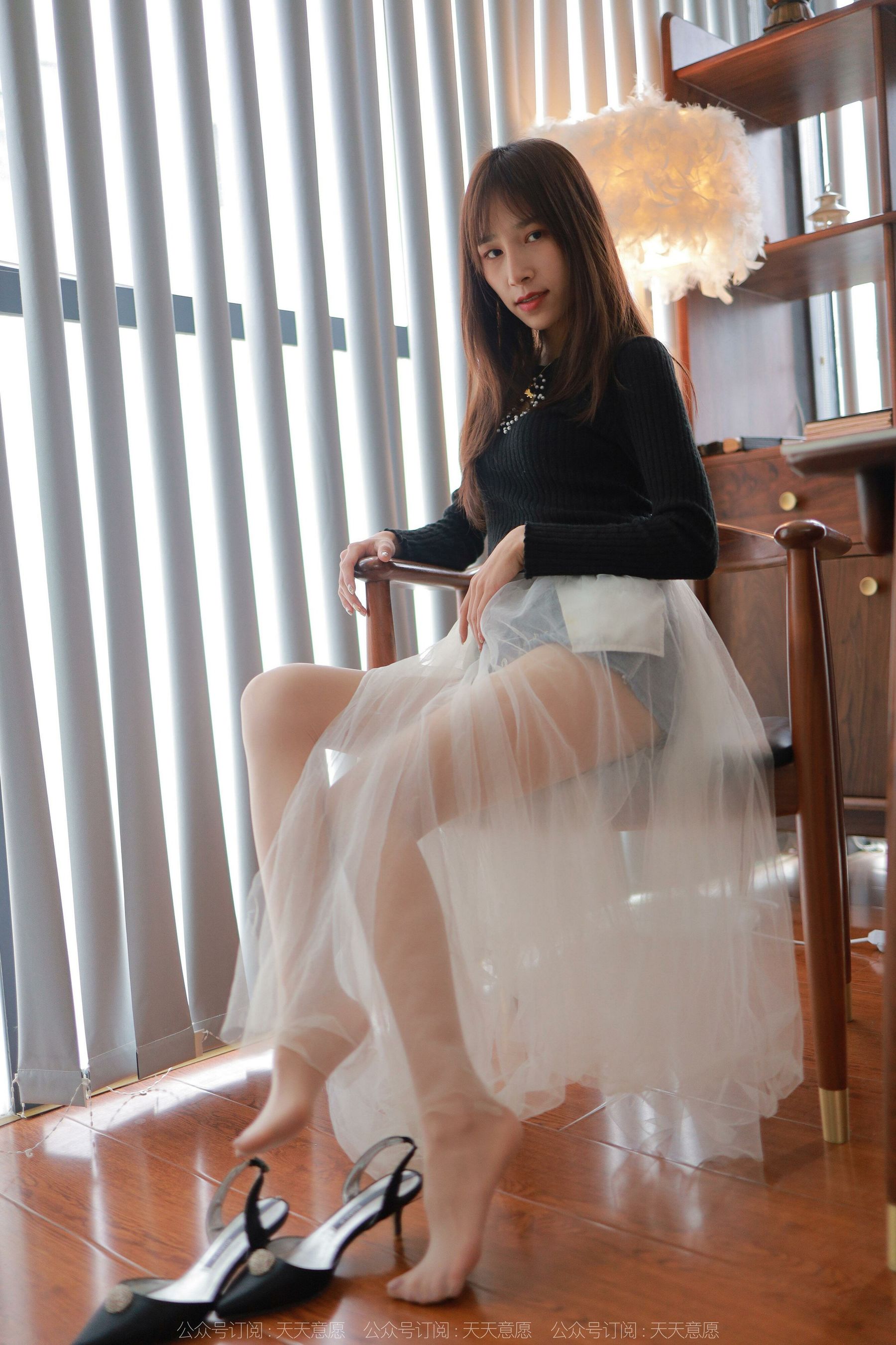 [异思趣向IESS] 模特：美子 《女追男隔层纱》