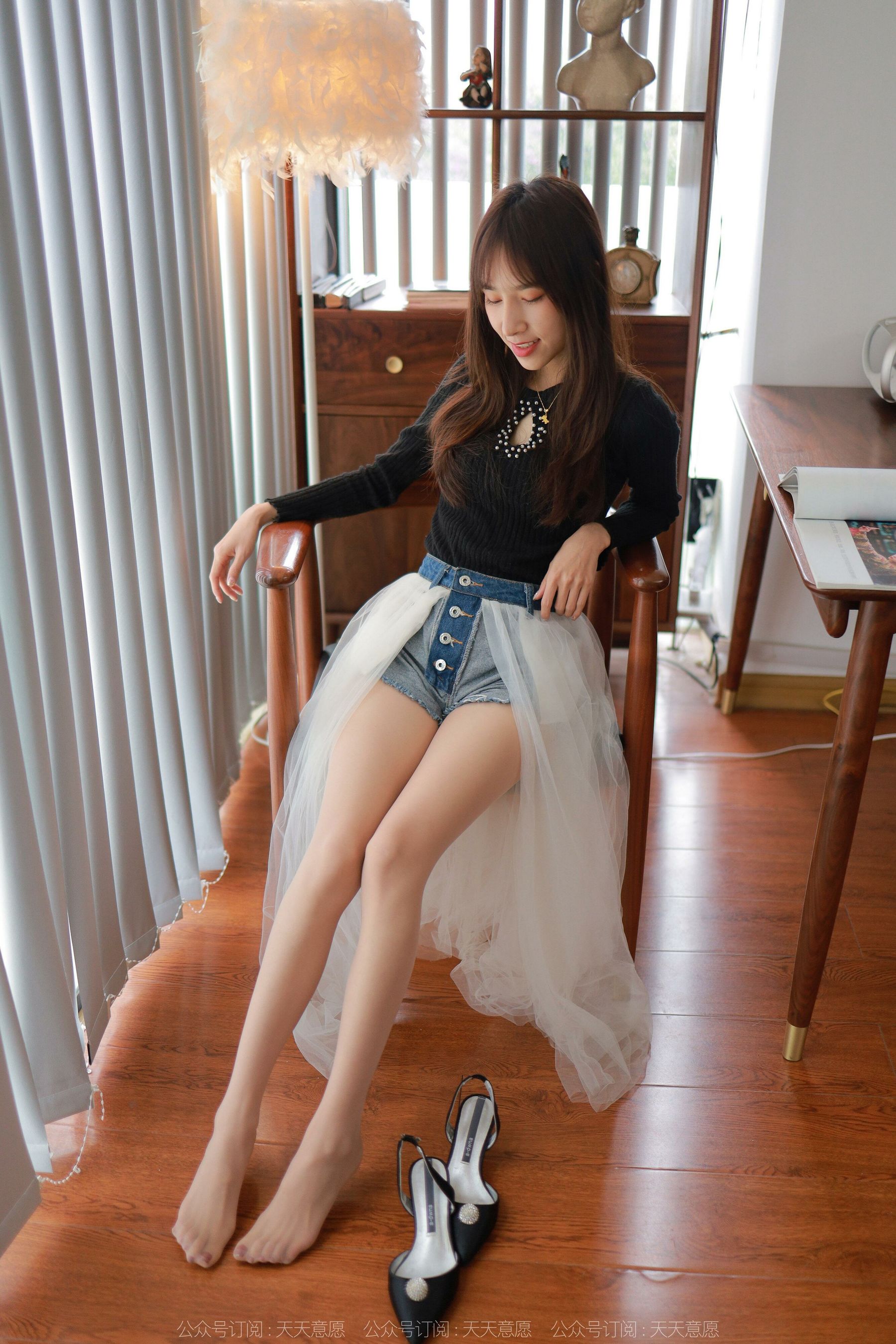 [异思趣向IESS] 模特：美子 《女追男隔层纱》
