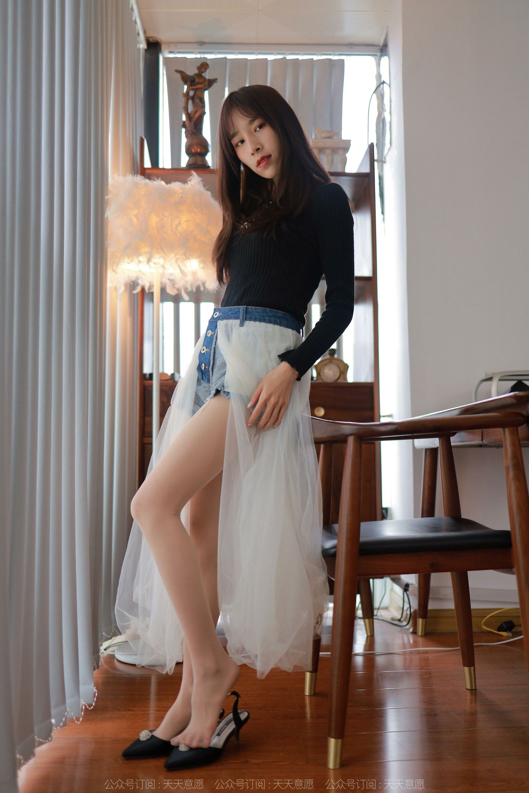 [异思趣向IESS] 模特：美子 《女追男隔层纱》