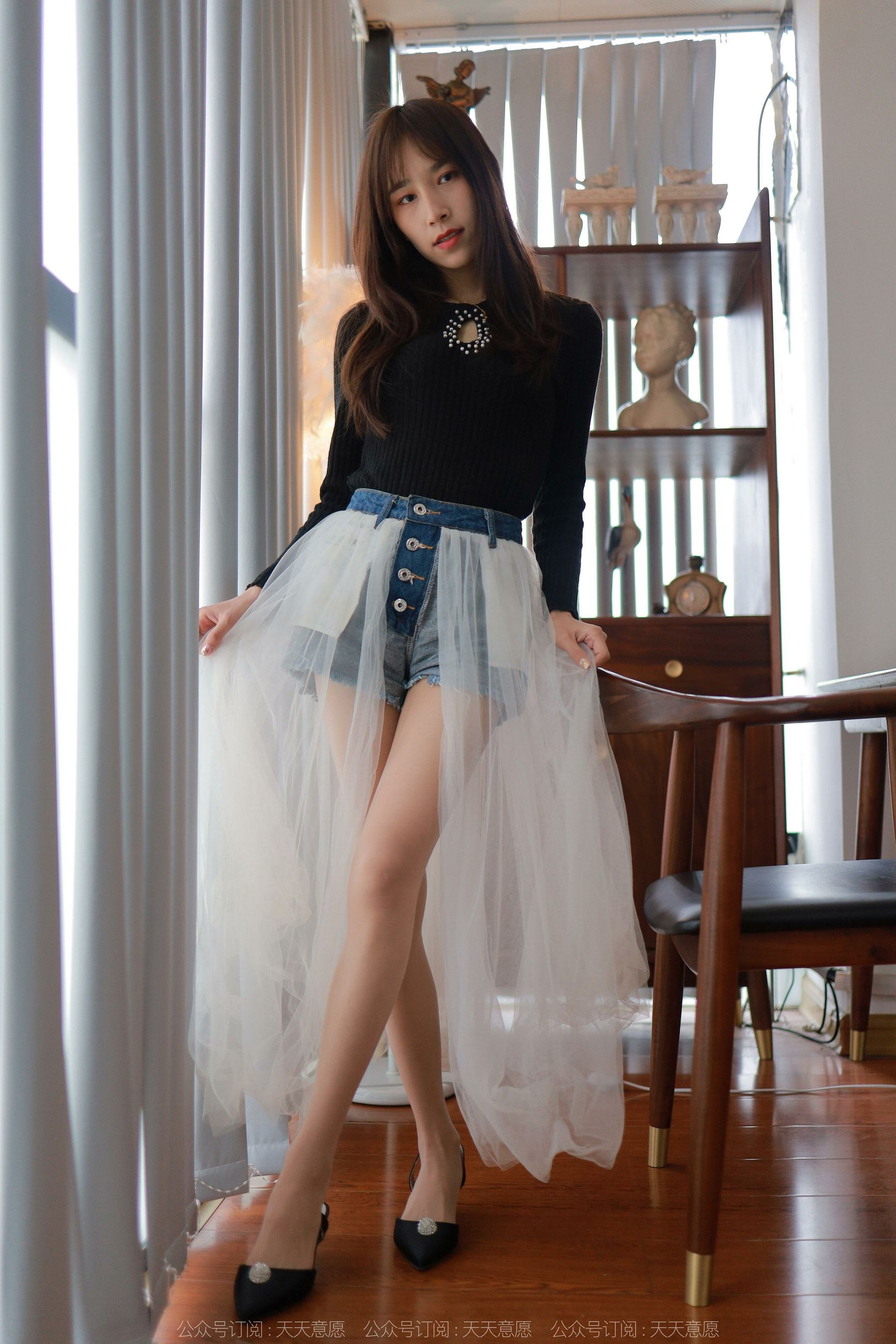 [异思趣向IESS] 模特：美子 《女追男隔层纱》