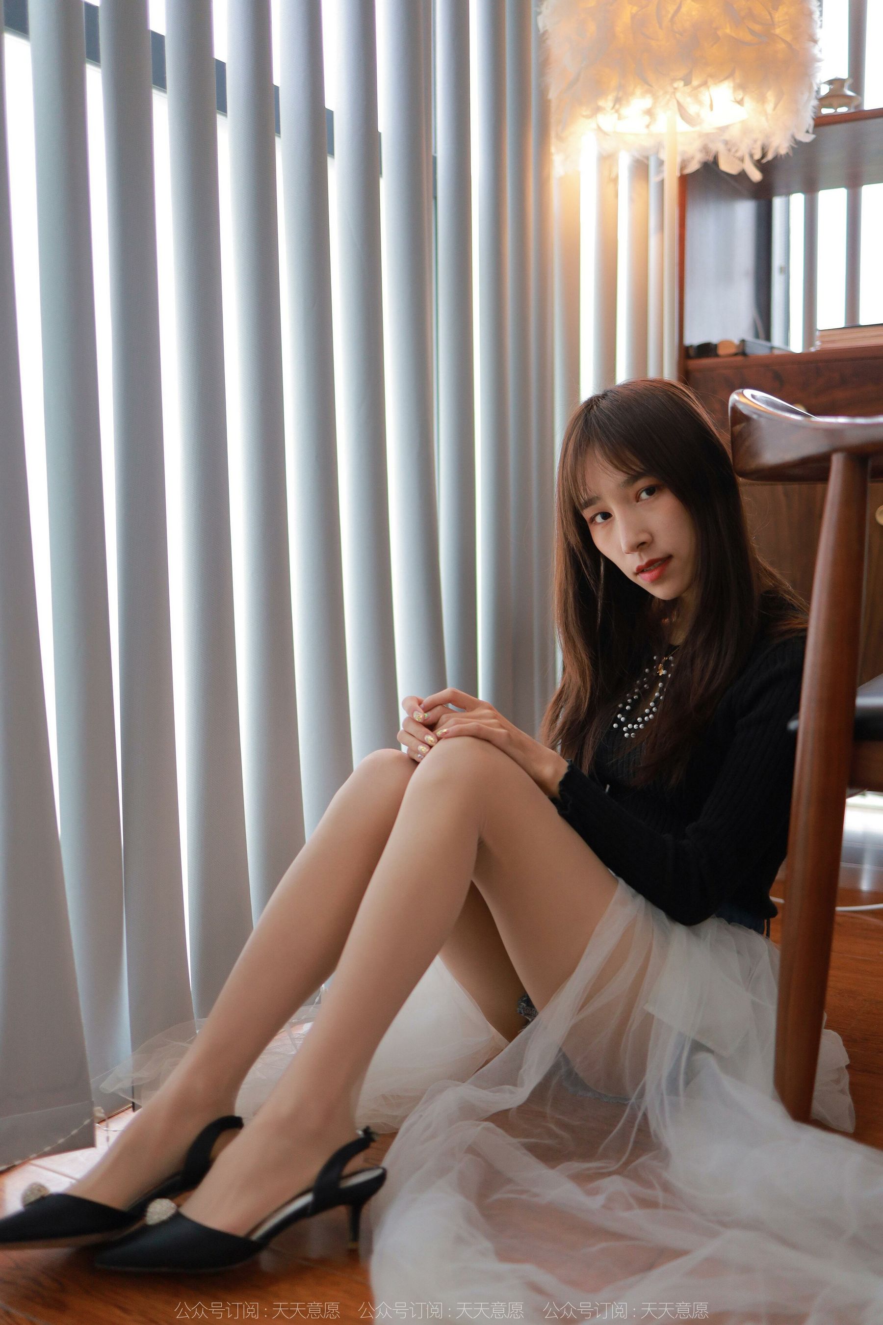 [异思趣向IESS] 模特：美子 《女追男隔层纱》