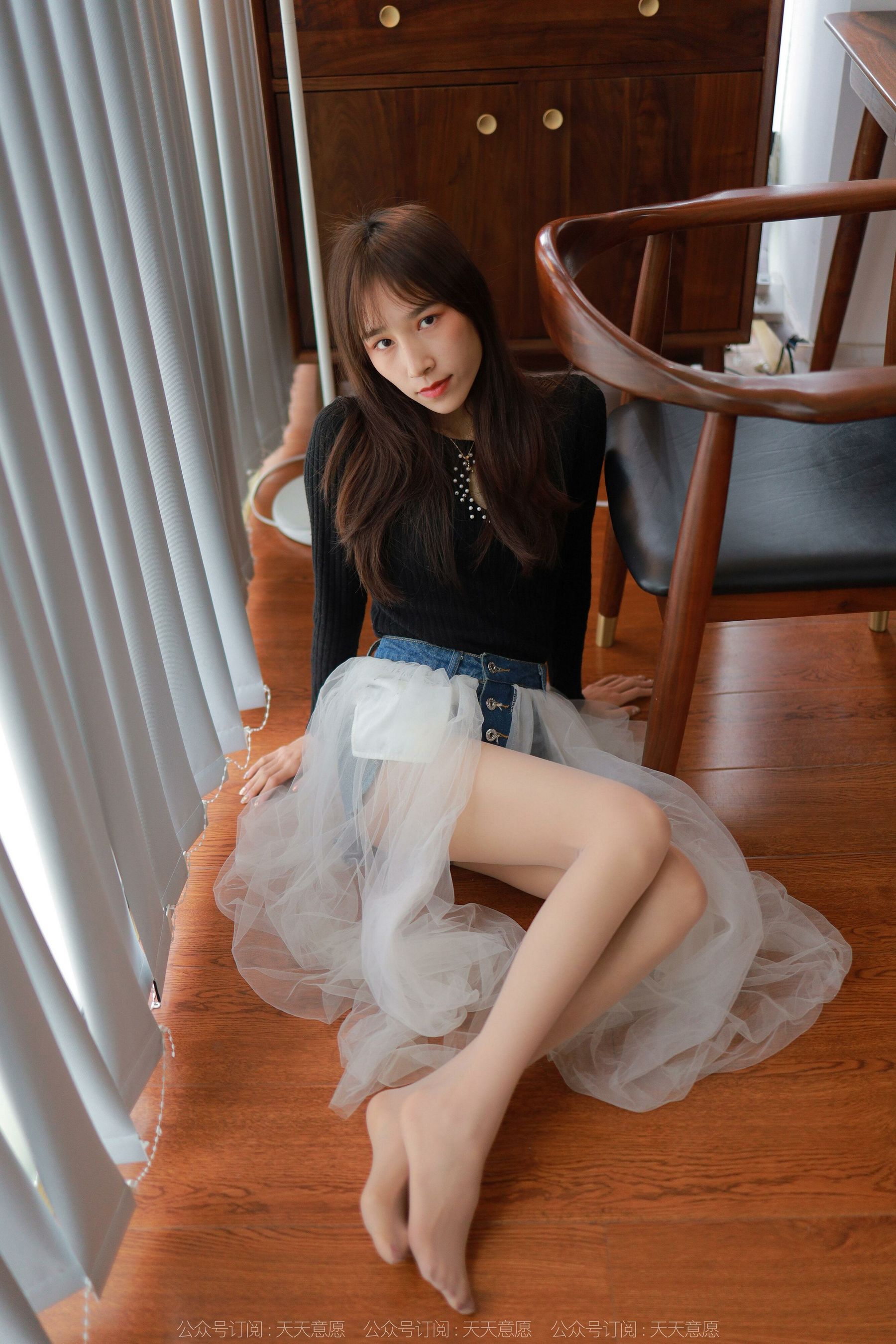[异思趣向IESS] 模特：美子 《女追男隔层纱》