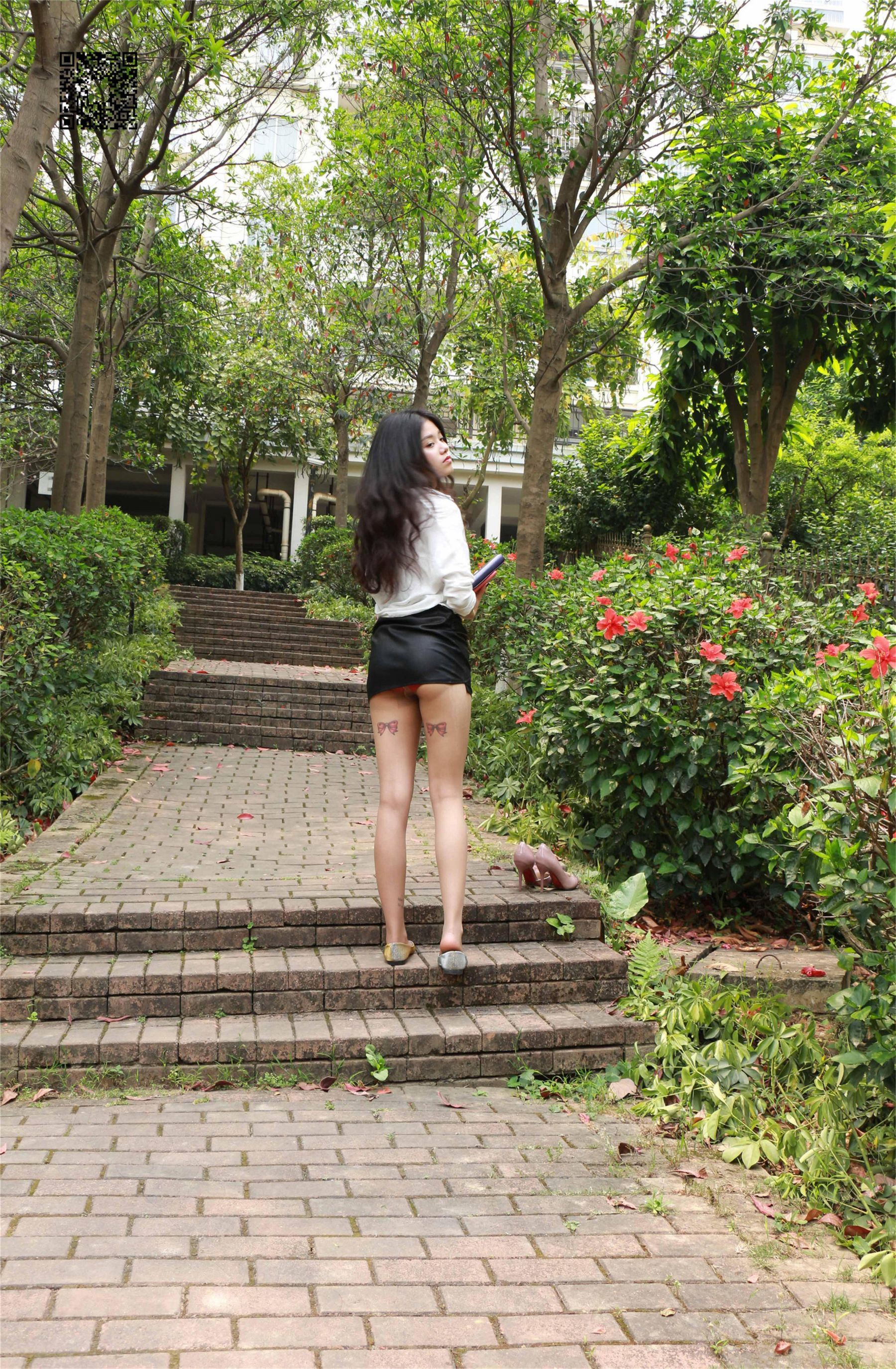 [慕丝女郎MussGirl] 学妹系列18 售楼小姐学妹带我看房
