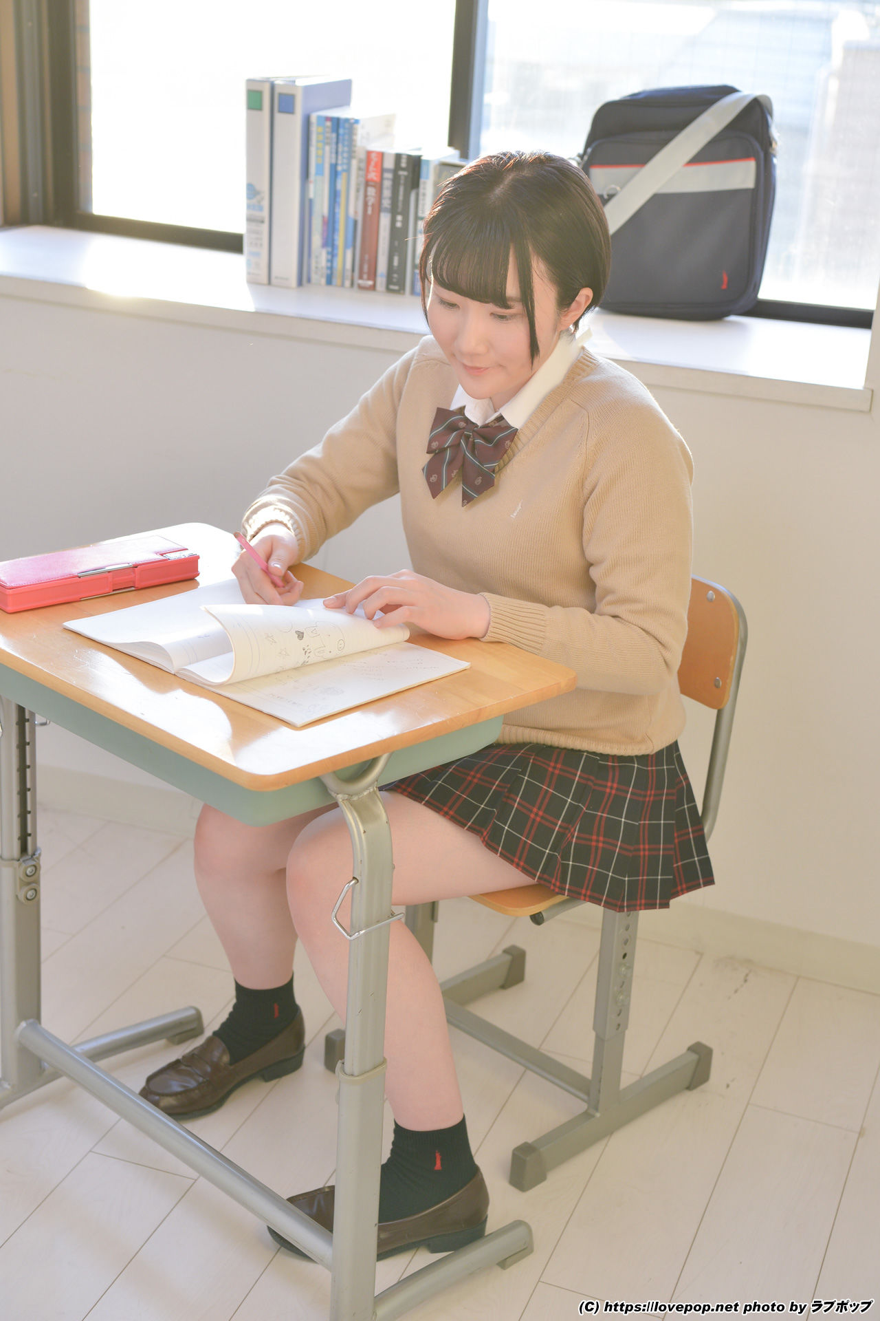 [LOVEPOP] Umi Higashino 東野羽海 Photoset 02