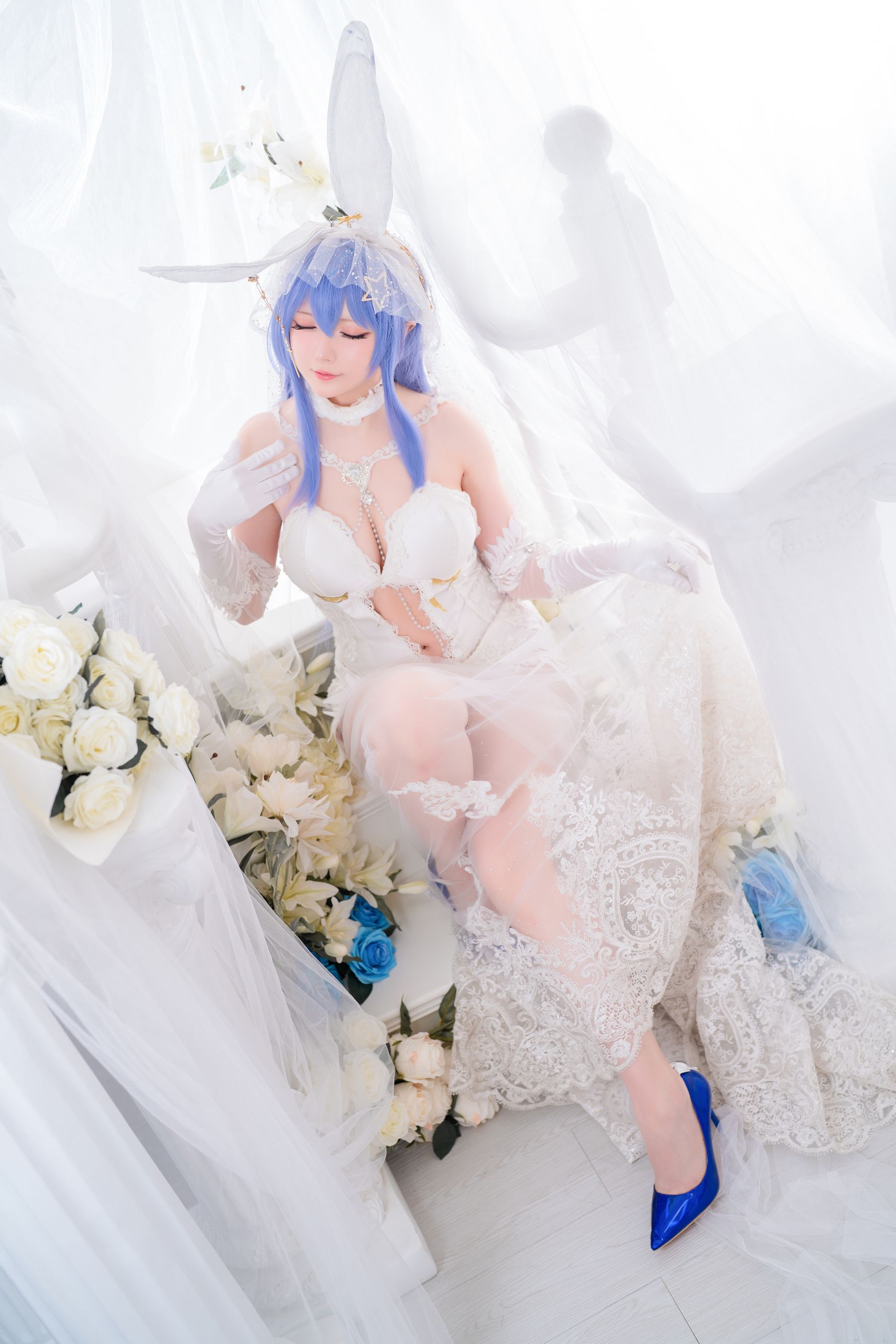 [福利COS] Coser小姐姐星之迟迟 - 碧蓝航线 花园